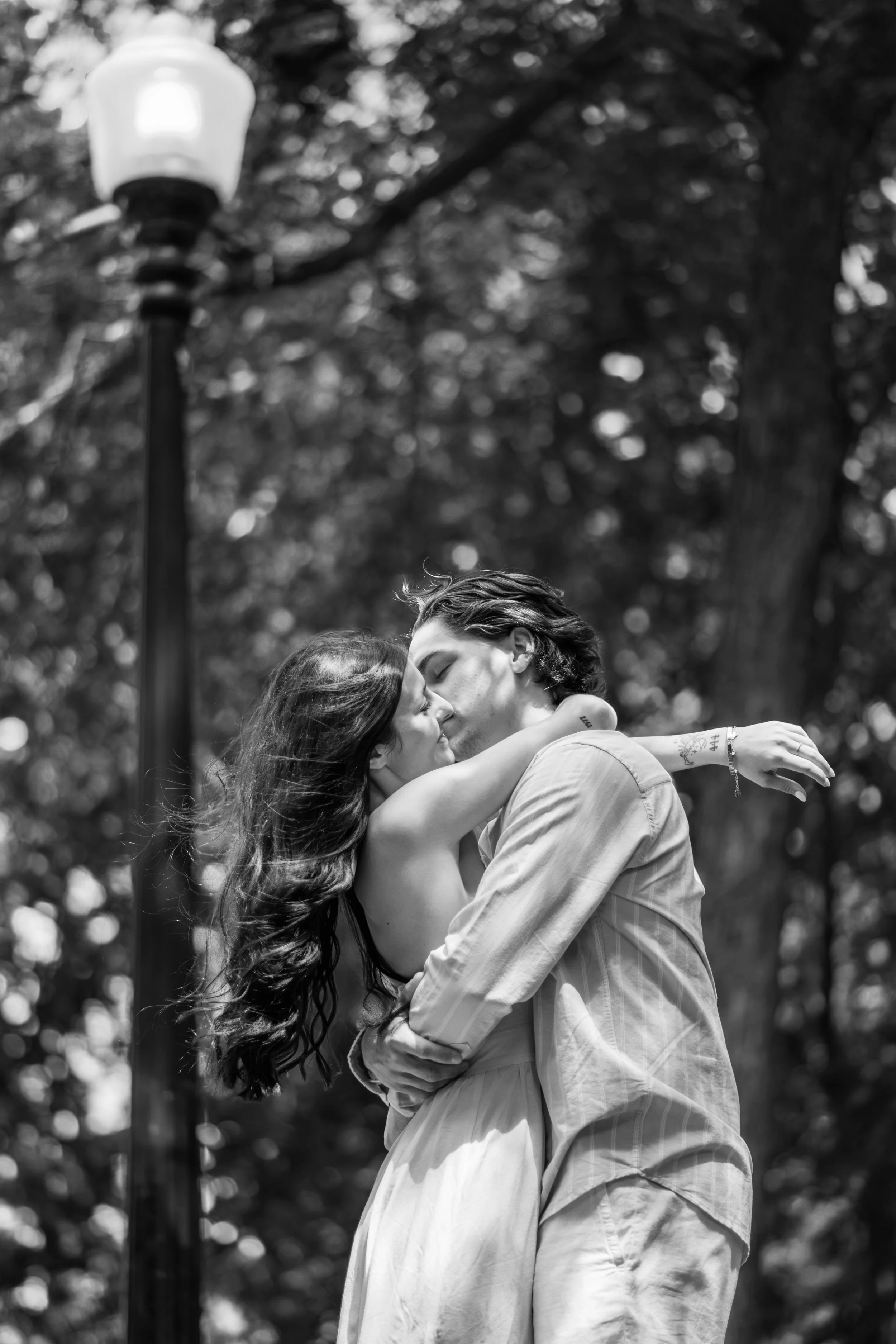 20260722_EmyNadeau_SeanceCouple-17-FINAL-BW.jpg