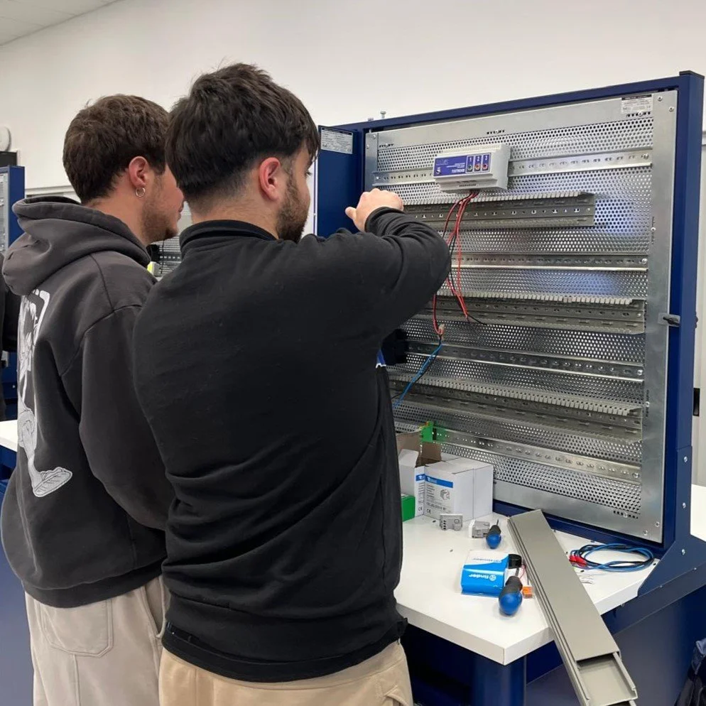 The Green Transition and the electricalengineering fundamentals for energy monitoring: Scuola Centrale Formazione and Fondazione Green: