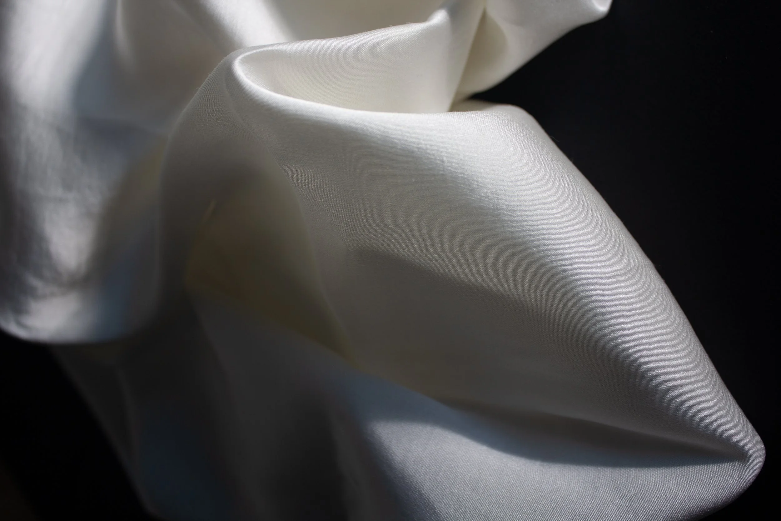 SeiYarn ocean silk fabric drape detail