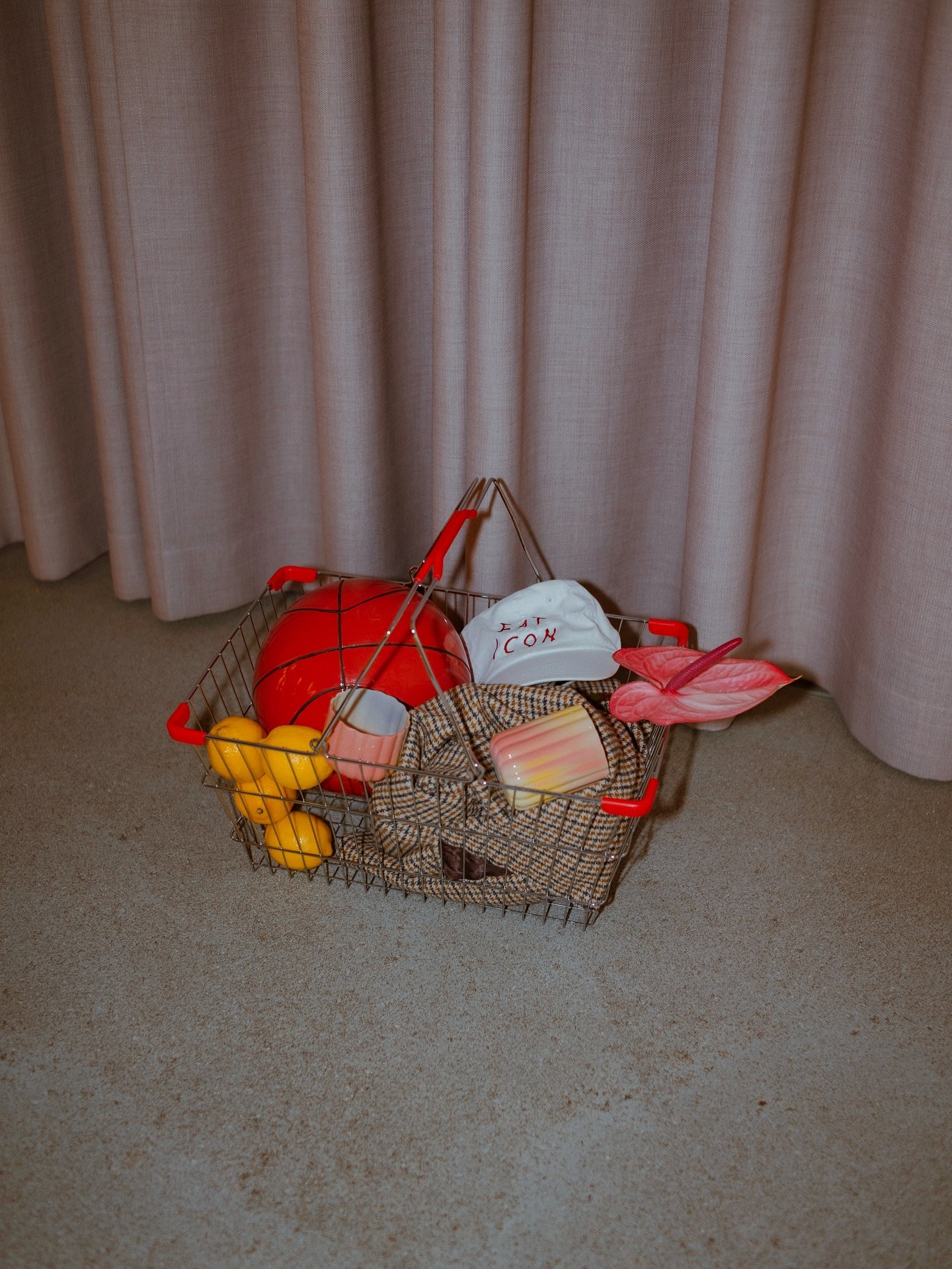 Serving ceramics fresh from the market. Colorful. Carefully crafted. 100% handmade 🛒