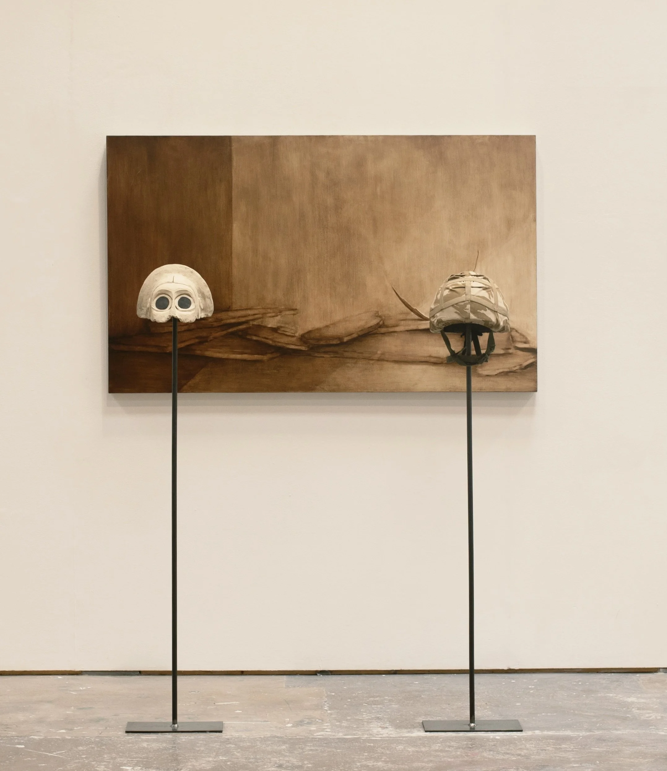 Fertile Crescent, 2025
Oil on linen, ceramic, war issue memorabilia, steel
Painting: 90 × 150 cm | Sculptures: 140 × 18 × 16 cm

