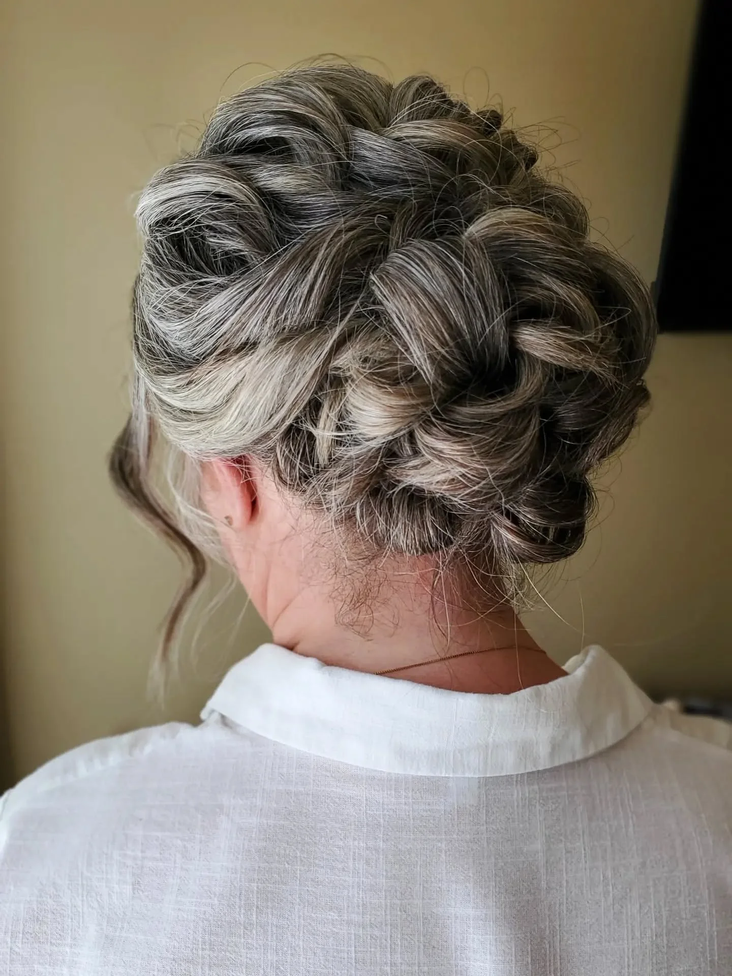 Jody's bridal hair from last weekend. 

I'm so proud of how well this hair turned out. I am NOT a hairstylist, but I CAN do hair. I only offer hairstyling for elopements.  Hair generally takes me longer to do because it's not my main focus and I don'