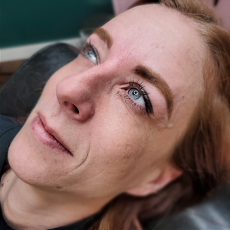 Brow Tinting/ Hybrid Tint