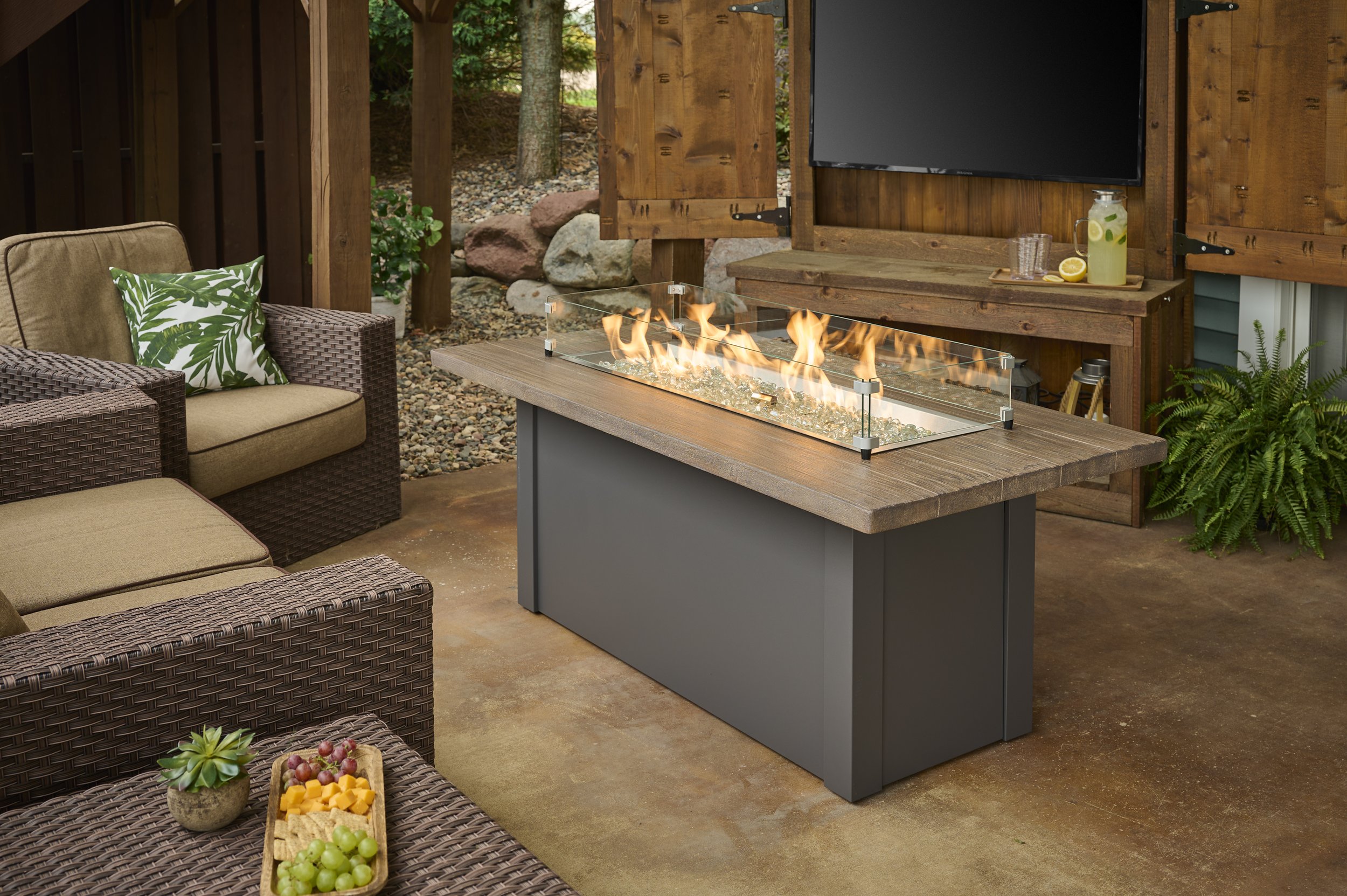 HWDG1242-K_Flame_Glass_lifestyle.jpg