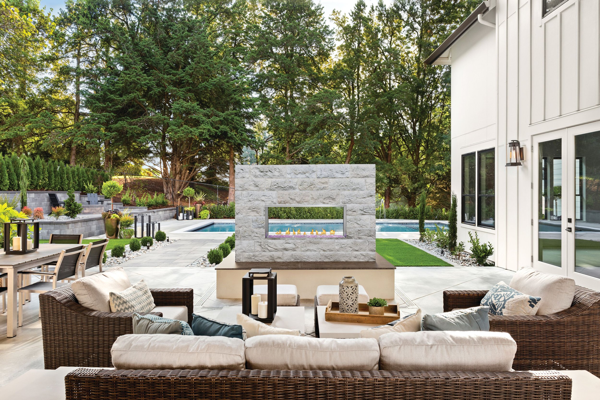 Original JPG-Galaxy-GSS50NE_Life_Str-Backyard.jpg