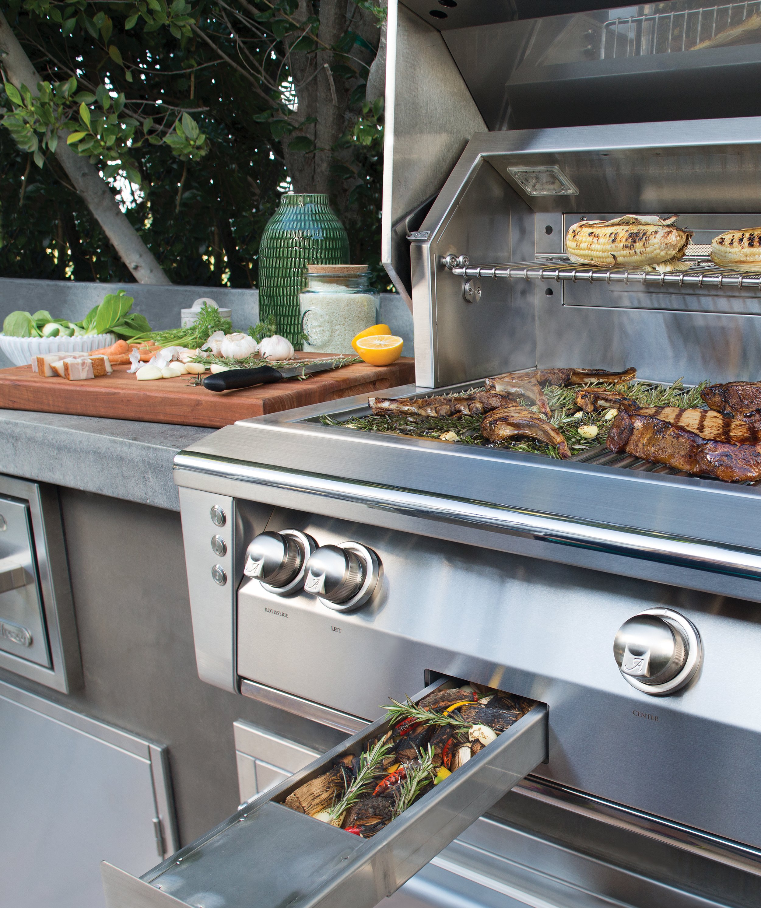 Alfresco Signature Taste Smoker.jpg