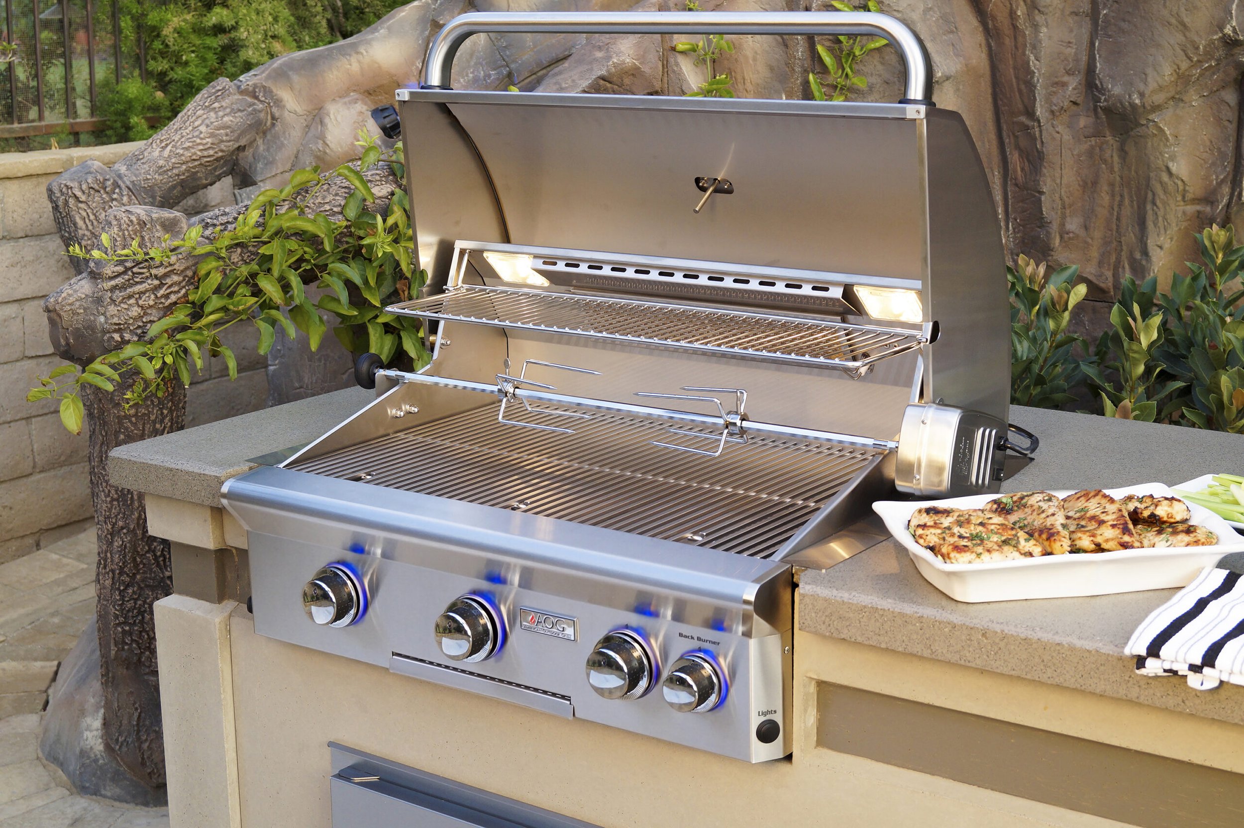 AOG_30NBL_3022-L-Series-Built-In-Grill-Lifestyle-2-scaled.jpg