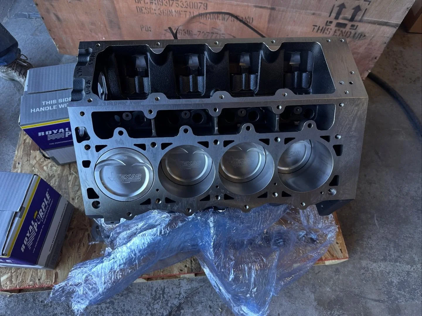 Lots of greatness on the horizon for this V2 

Dart block 427 courtesy of @texasspeed 
Cnc LSA heads courtesy of @boost_mode_racing 
2650 supercharger and billet lid courtesy of @kongperform 
Triple pump fuel system courtesy of @foreinnovations