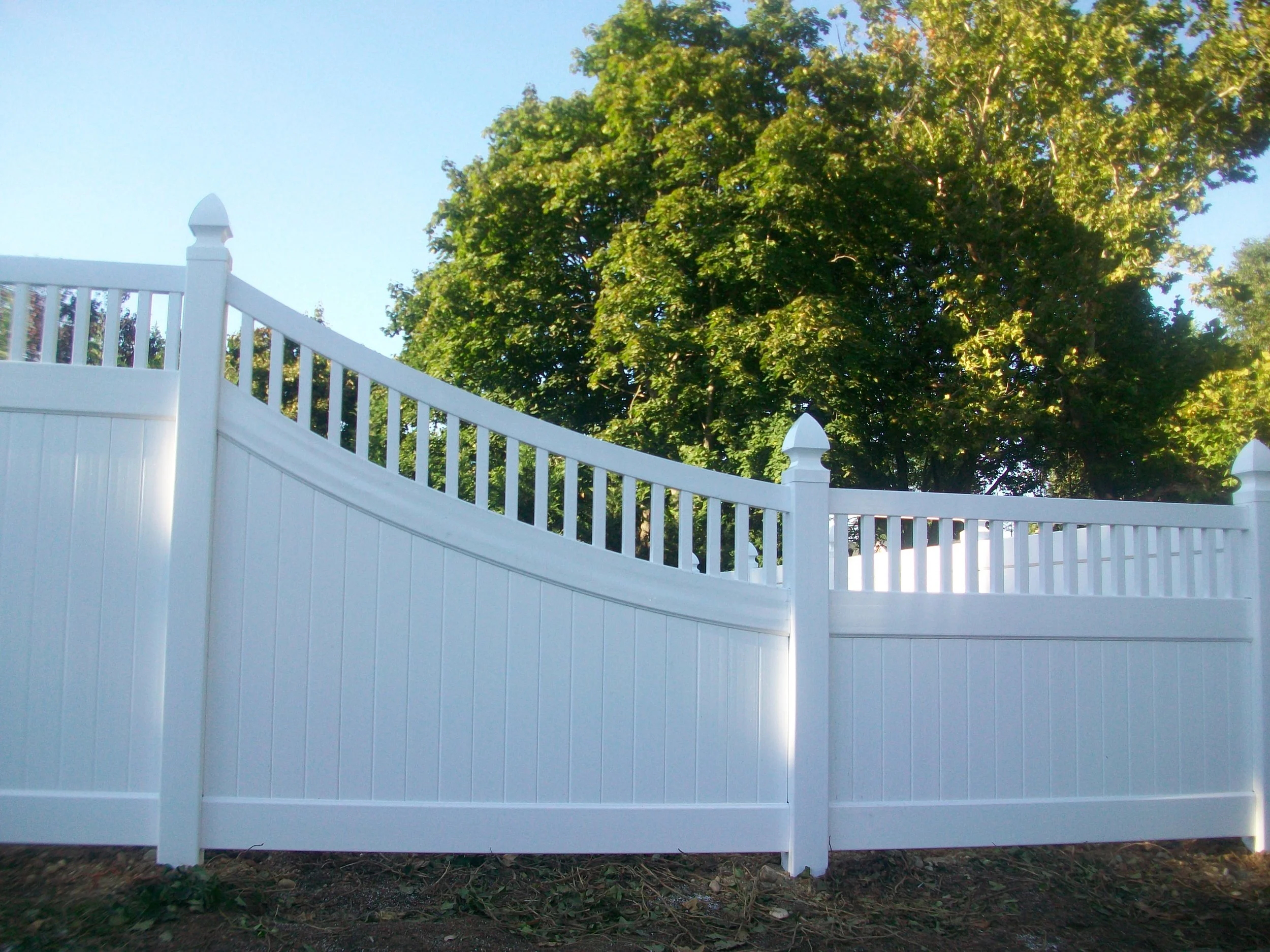 transition realto spindle fence.JPG