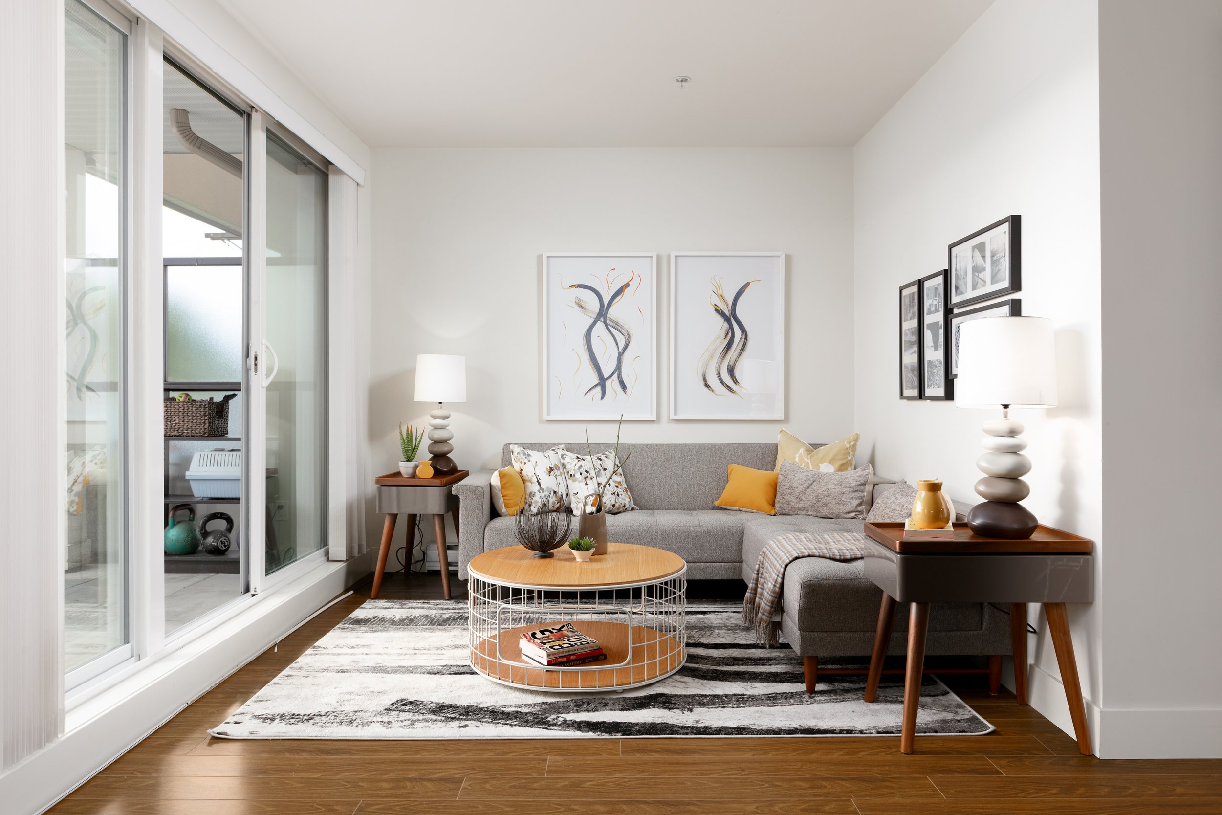 4338 Commercial St_03.jpg