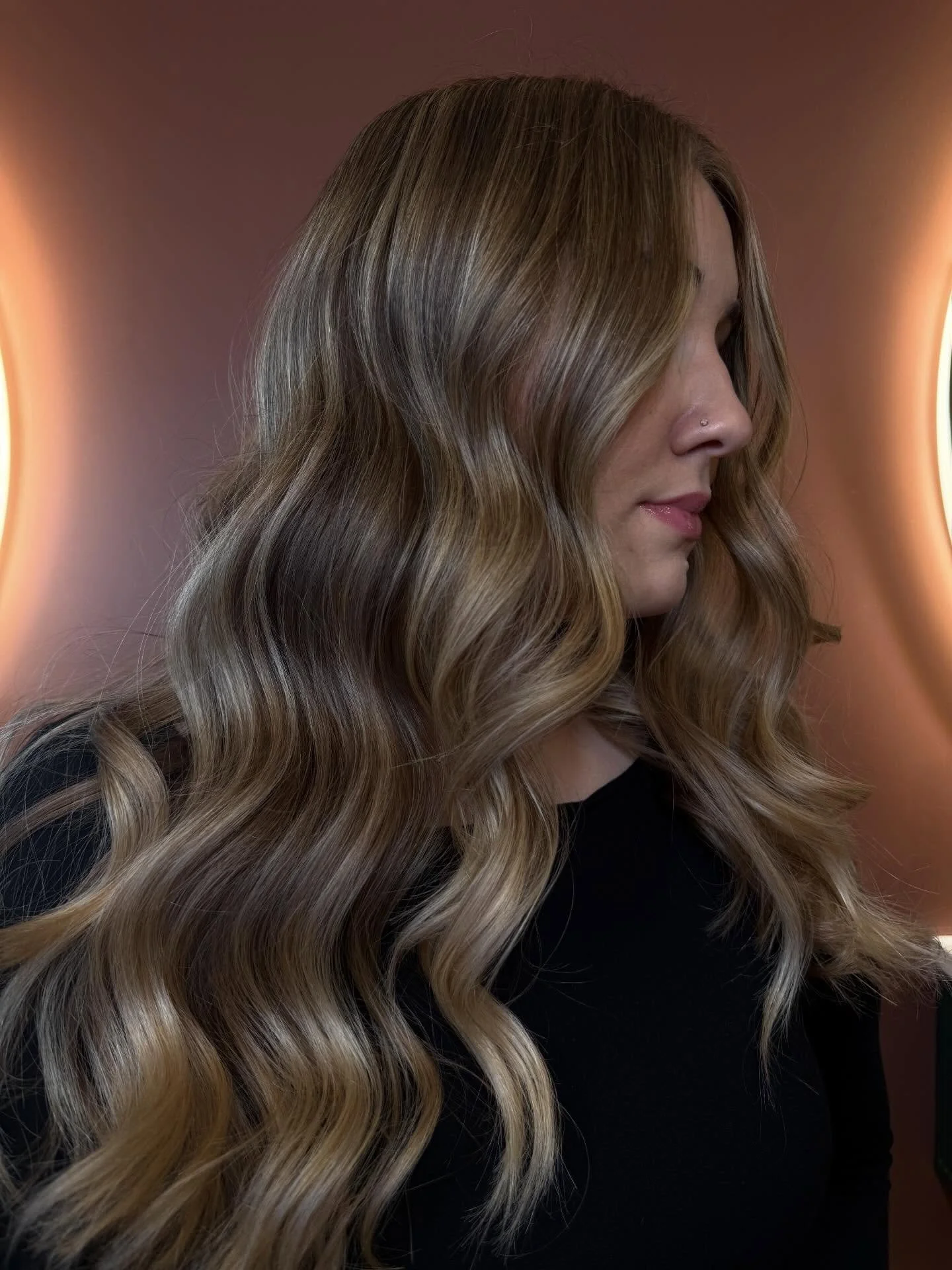 The holidays are here ✨
@christinawaltonstudios opened her books for tomorrow and Wednesday &mdash;snag a spot while you can.
DM or book online before it&rsquo;s gone 🎊