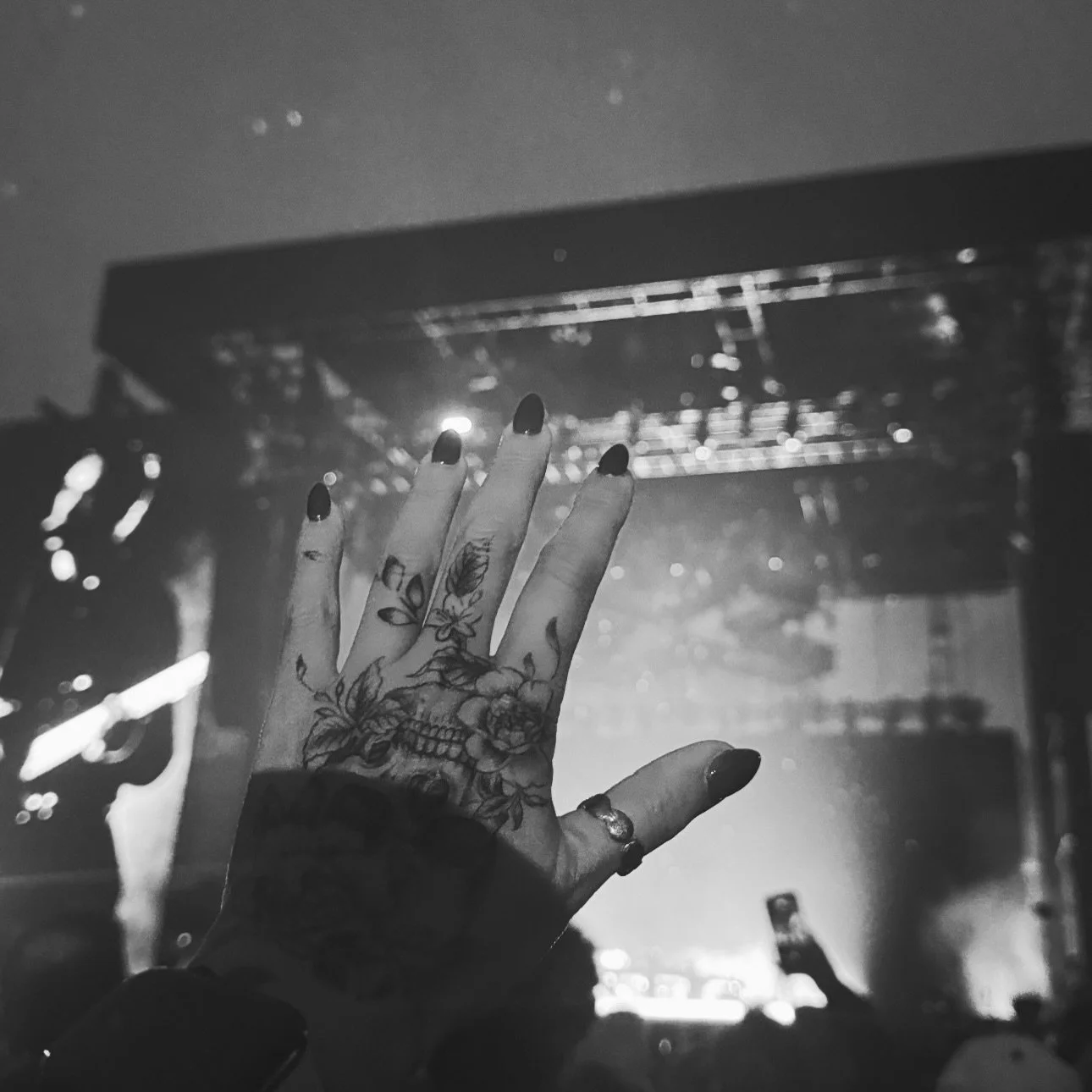 Some songs you hear.
Some songs you feel everywhere. 🖤
The xx at Outside Lands.
The whole weekend &rarr; read the new post 

#outsidelands #thexx #music