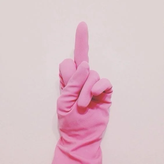 ✨Be soft with yourself and ruthless with what no longer deserves access✨

📱 Follow along: @phillylovedoc
 #LoveInPhilly #IntimacyTherapist #PhillyTherapist #Love