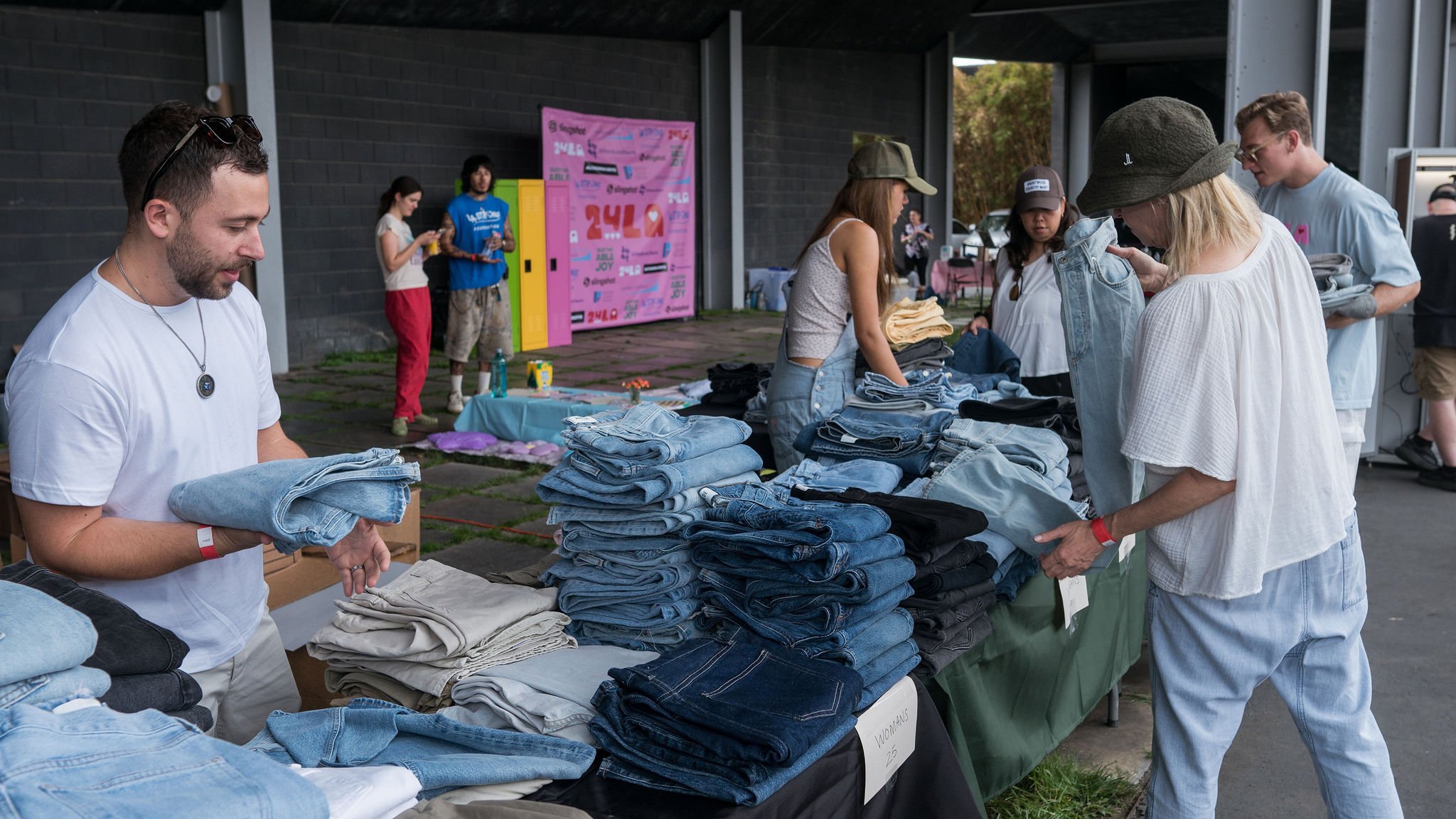 LA24BlockParty-6.jpg