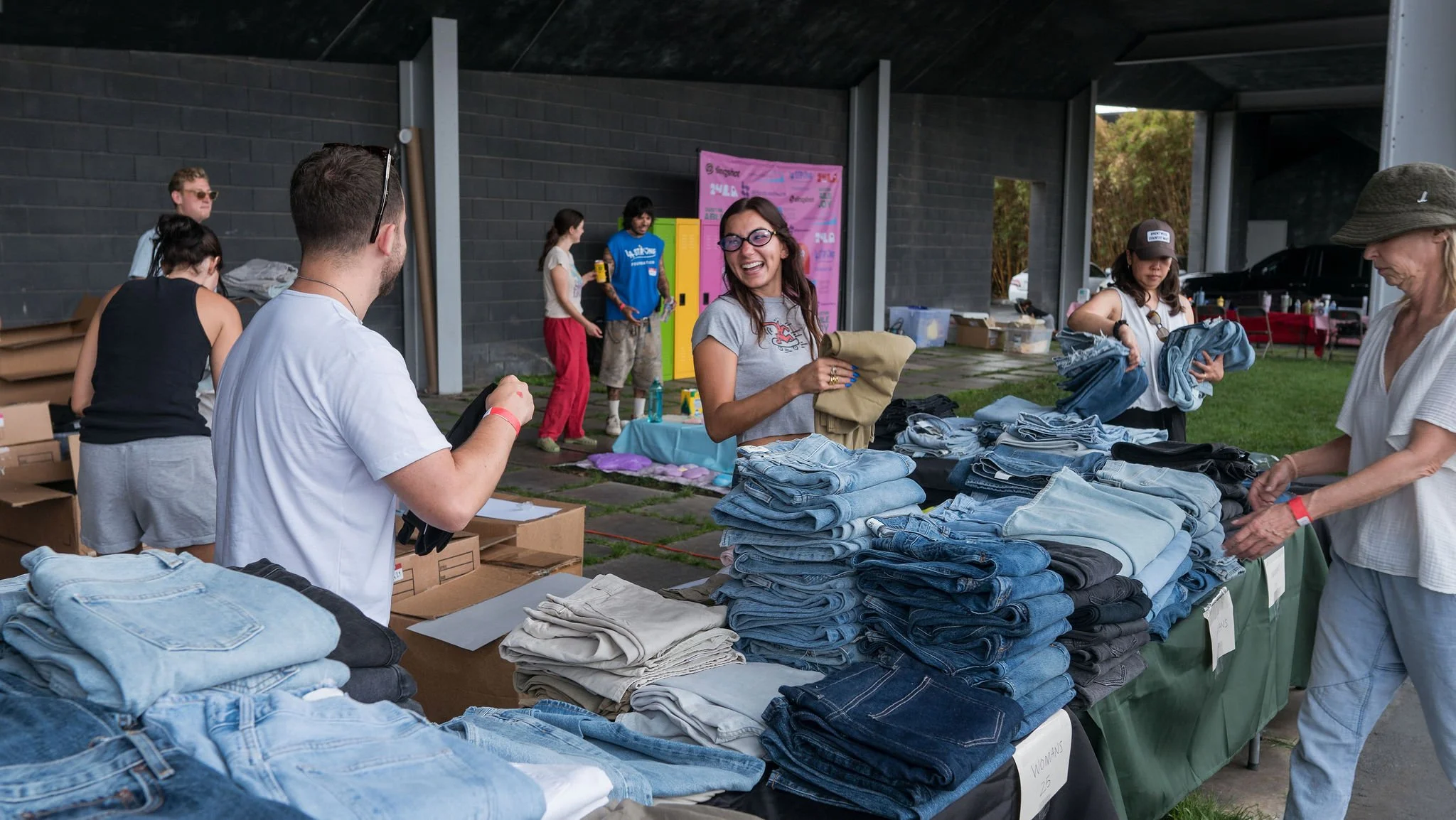 LA24BlockParty-5.jpg