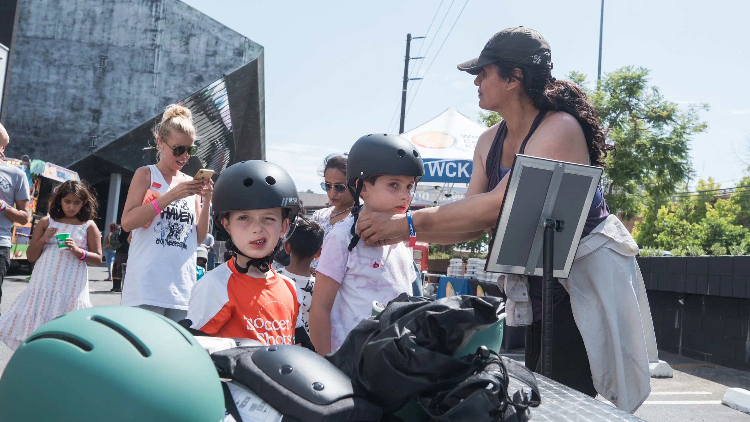LA24BlockParty-172.jpg