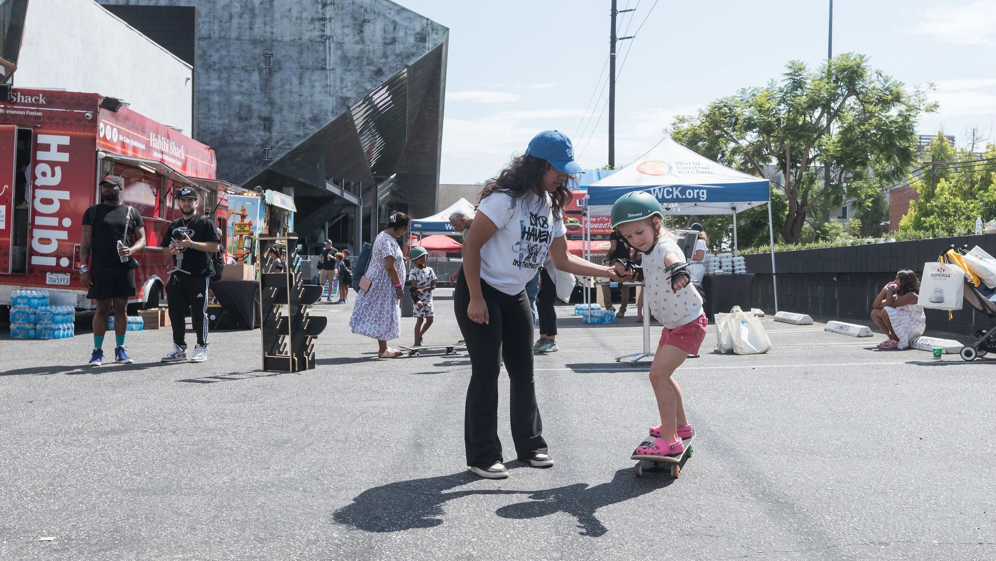 LA24BlockParty-182.jpg