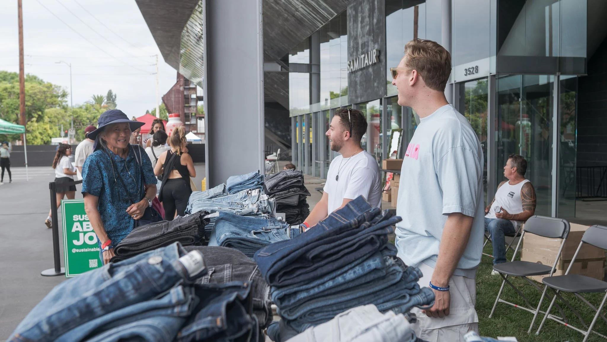 LA24BlockParty-26.jpg