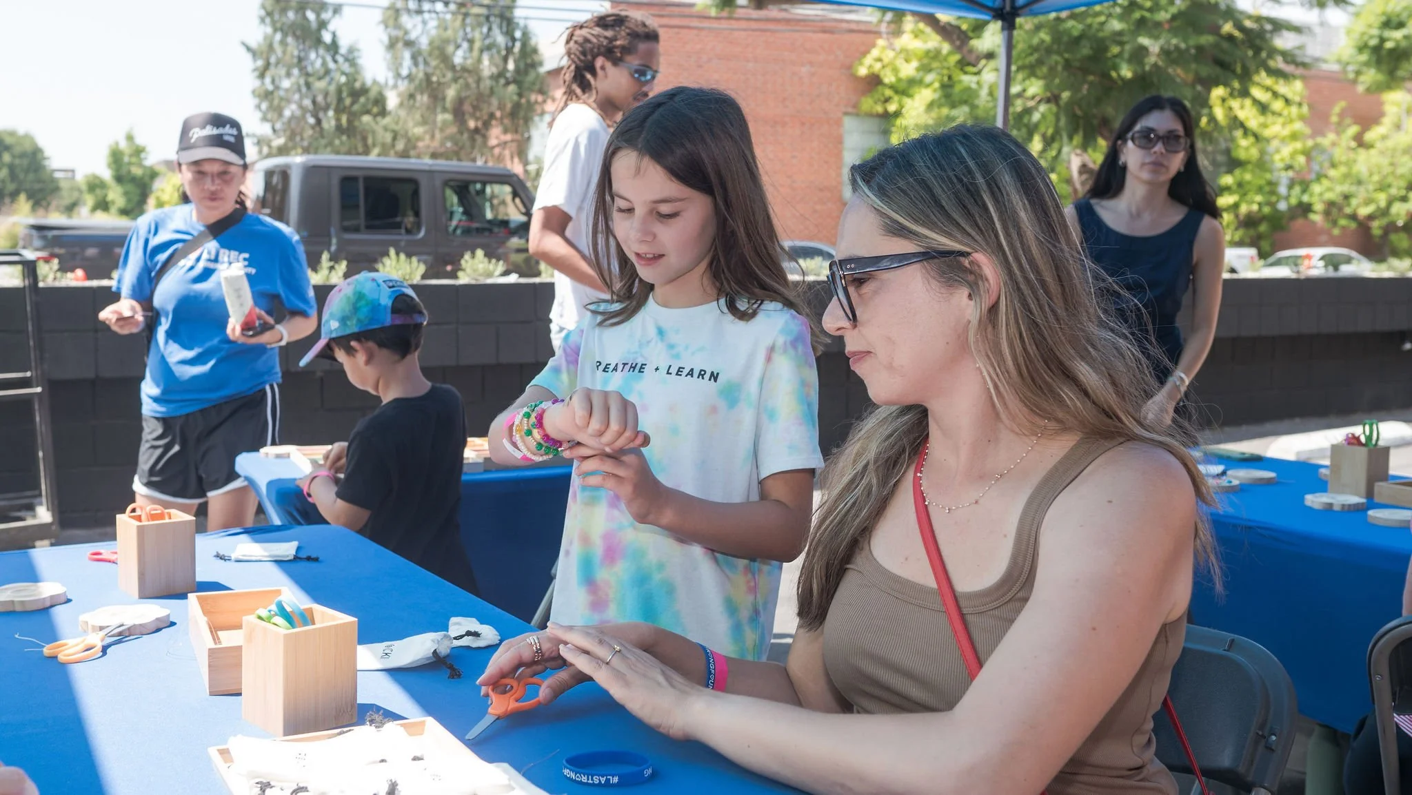 LA24BlockParty-160.jpg