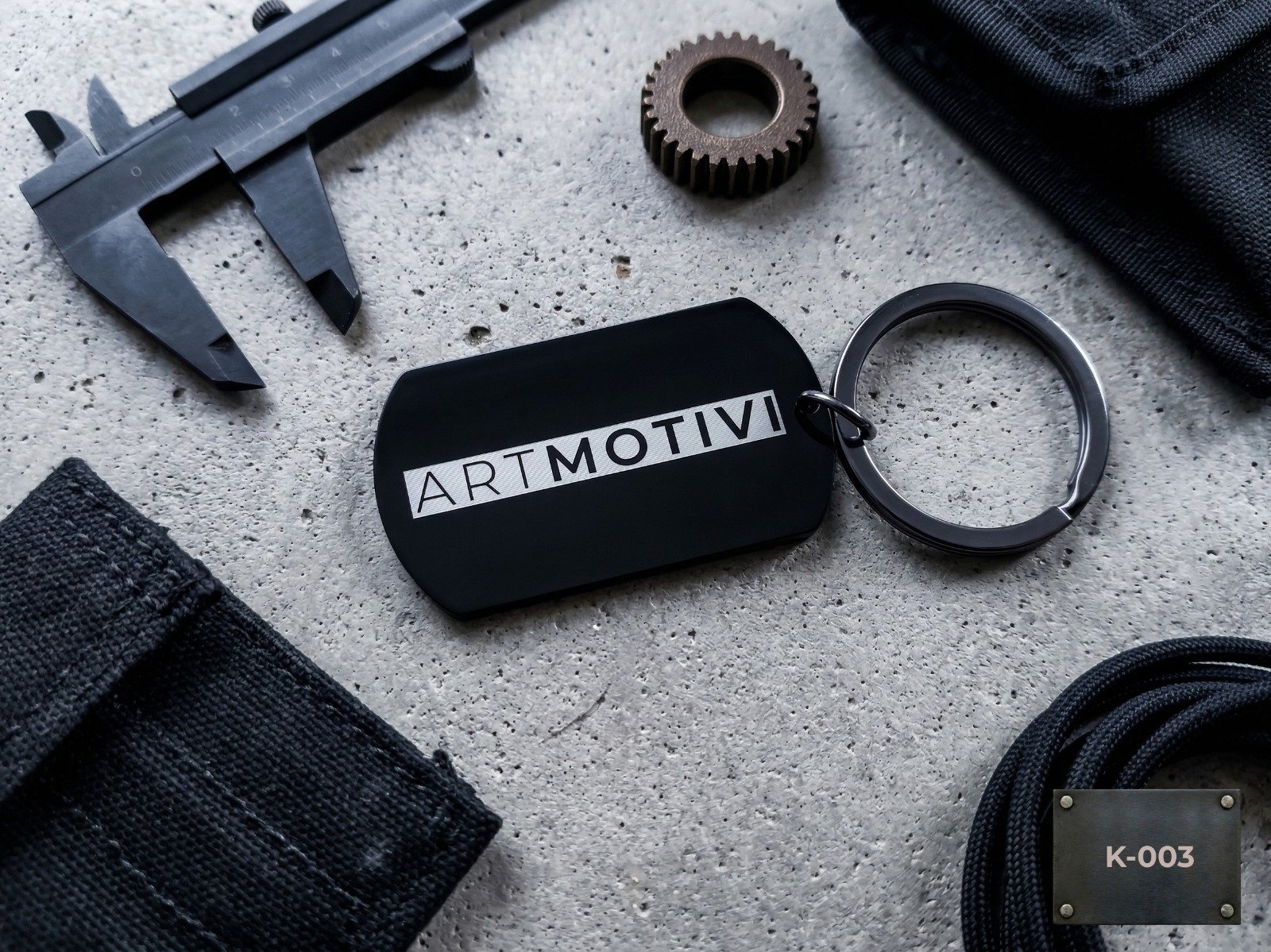 Personalizirani metalni privjesak  K-003