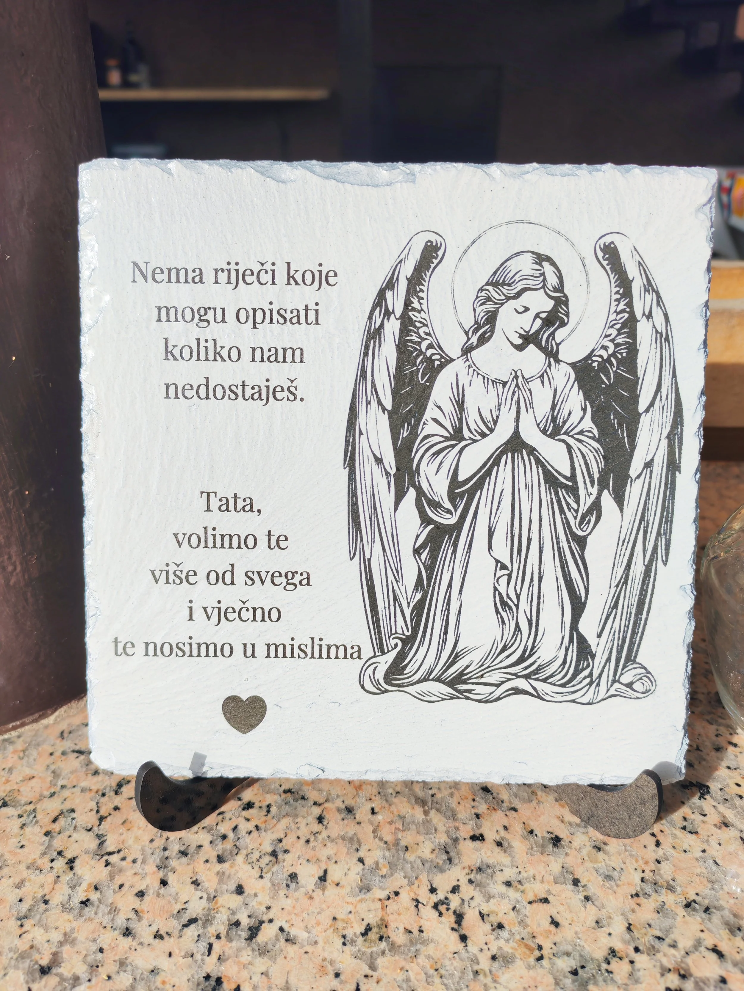Spomen ploča škriljevac 20*20
