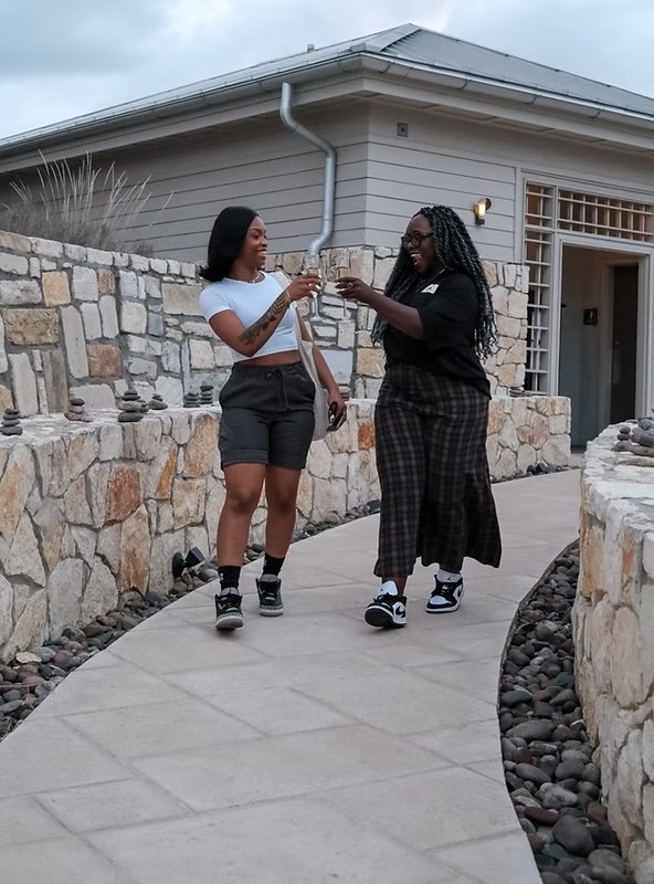 Jordan Chi 555dd5f7_e1c5cd34d6e1403b8296a068bacc4123~mv2.jpg