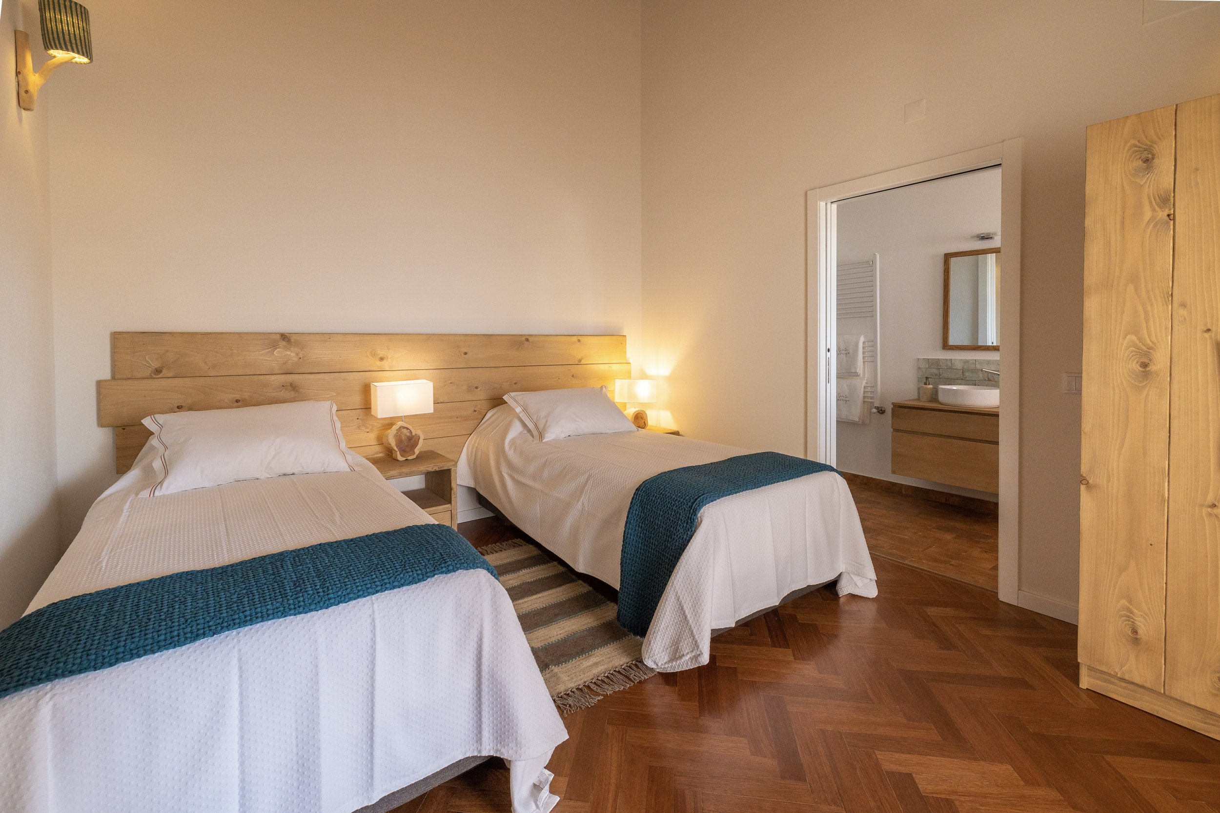 bedroom4.jpg