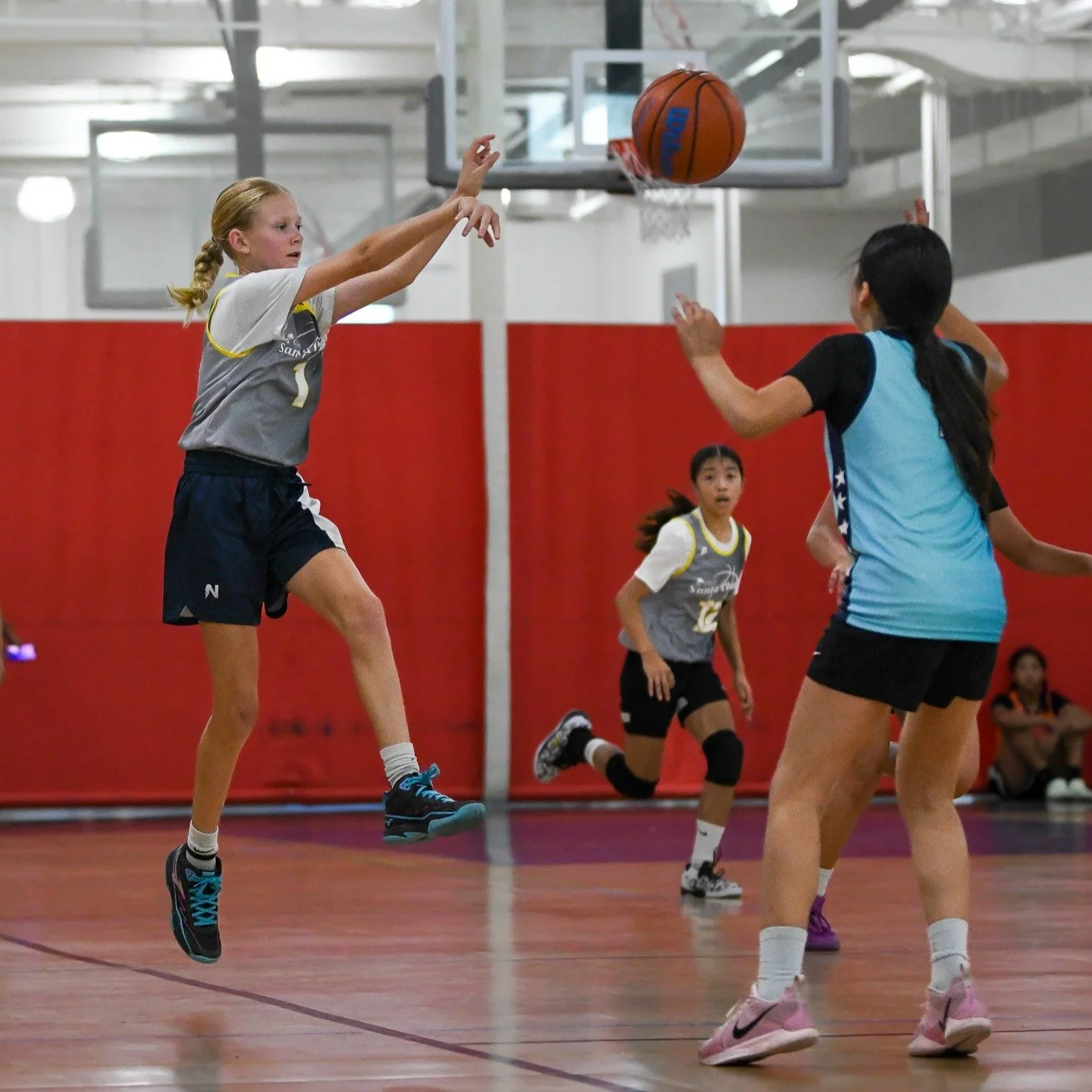 Tough game? Handled. 💅
Team Fever stays cool under pressure 🔥 #GirlsGotGame #TeamFever #scvyouthsports