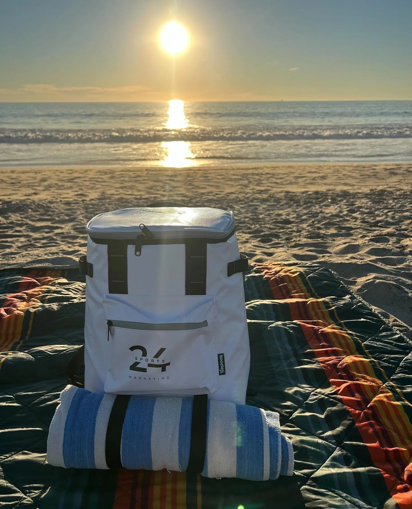 Tough to say what&rsquo;s better: the goodies, the views, or the flexibility 🥹😭 #workfromanywhere #withswag 
📸: @s_campbell3