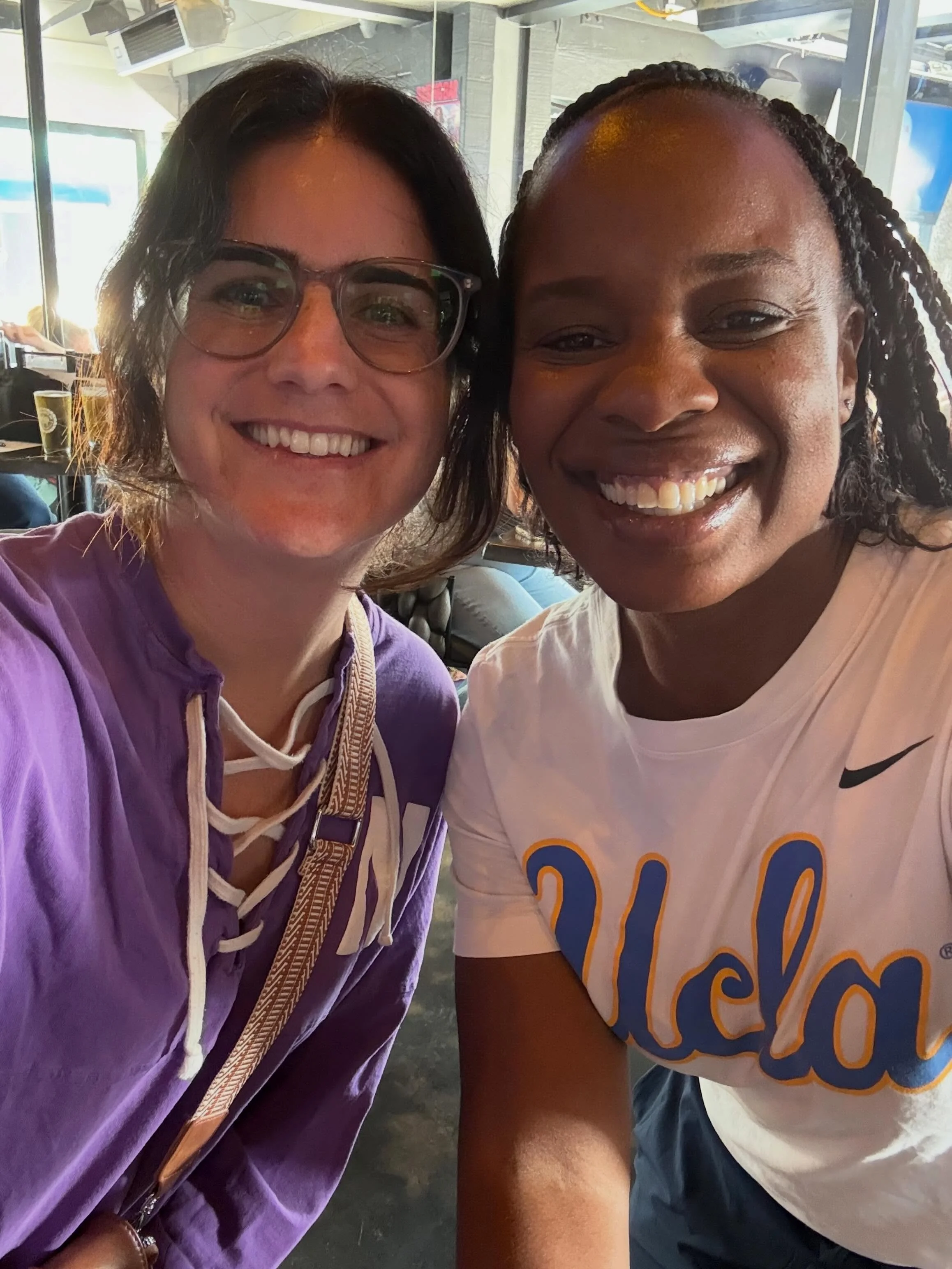 @eallard24 is out supporting @nwfoundation for its #WCWS watch party @watchme_sportsbar 😍 how incredible has the play been in the Women&rsquo;s College World Series this year?? We love women&rsquo;s sports 🥹