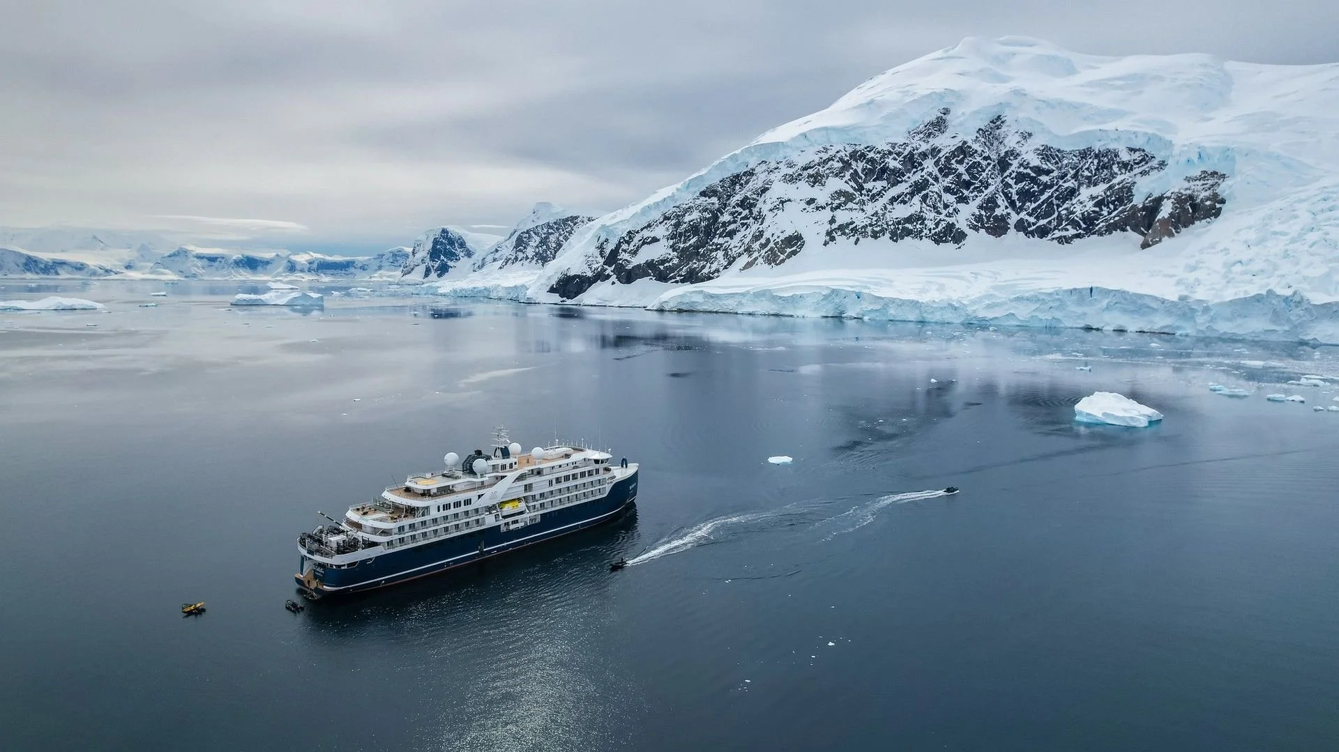 Antarctic Wonders: Roundtrip Cruise From Ushuaia on the Swan Hellenic Minerva