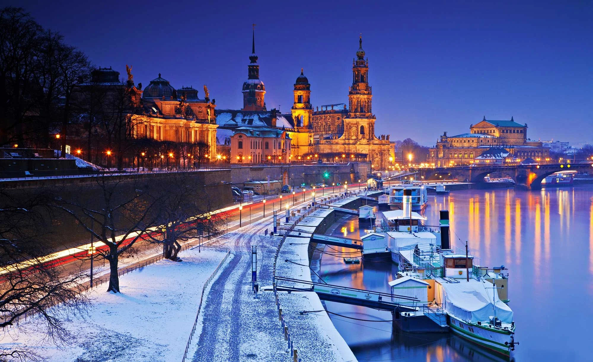 The banks of the Elbe river in winter