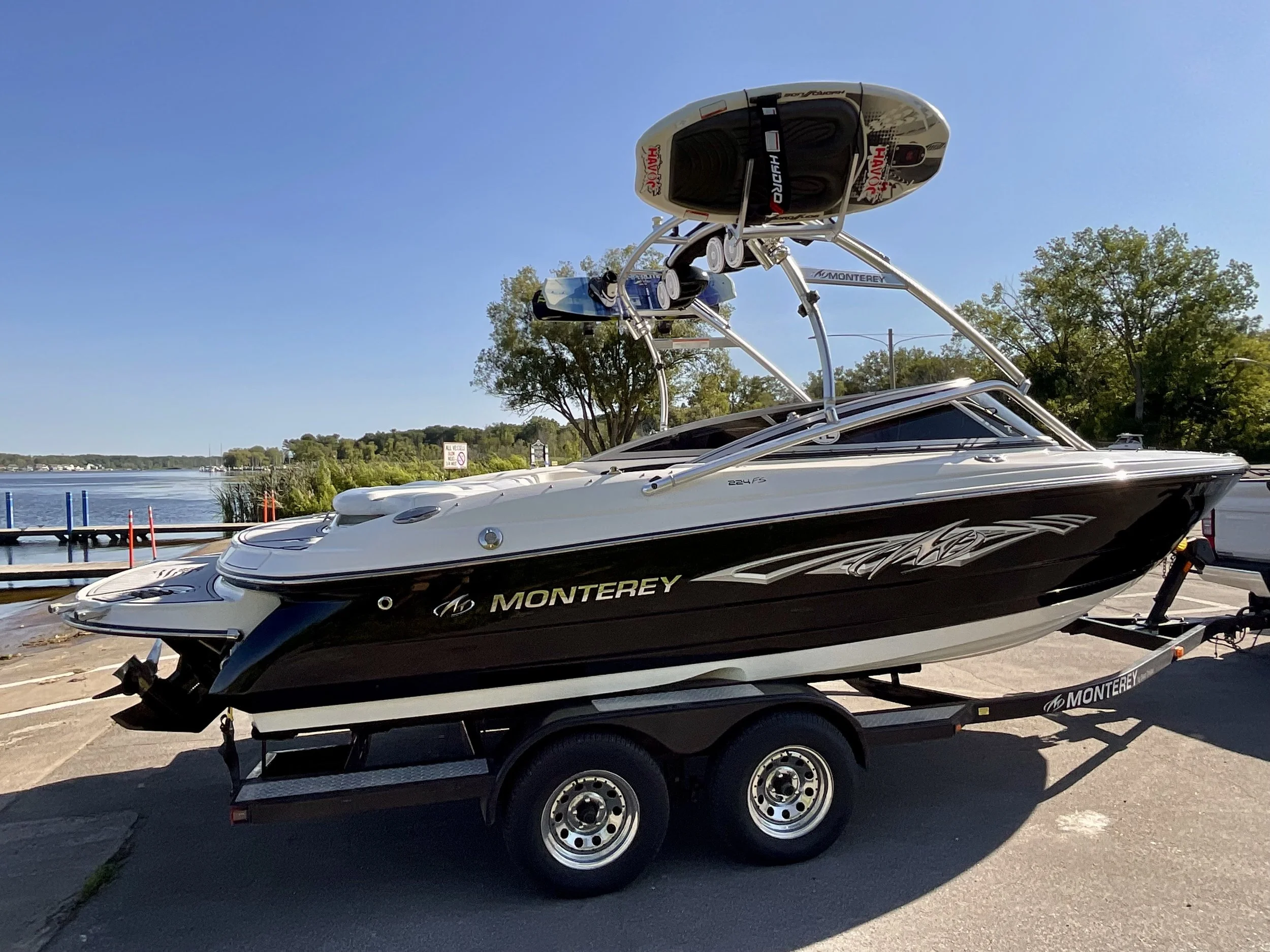 Boat 17.jpeg