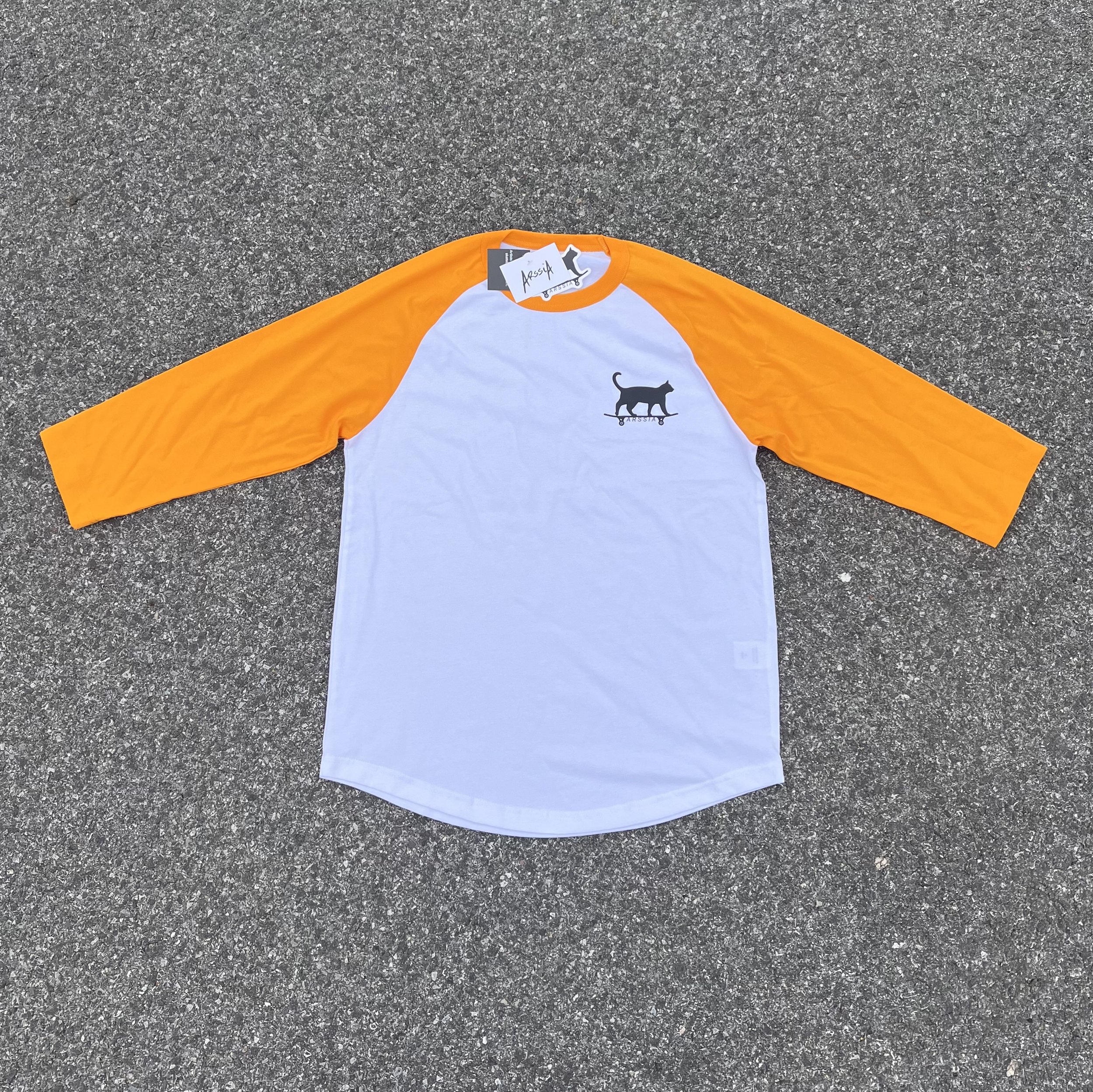 ArssiA- Cat Sleeves T