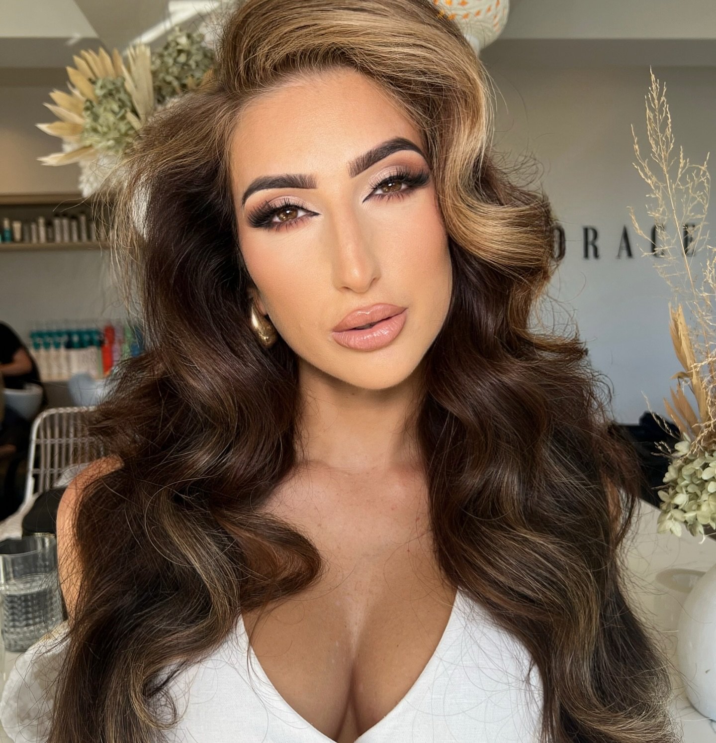 I have no words 🥵 
Obsessed with this glam on @moniquelouisewright 
Hair by the babe Nicole at @arcorace_hairandbeauty 

Any glam details ask below I&rsquo;ll answer! 

#perthmua #perthmakeupartist #makeupartistry  #makeupartist  #mua  #makeupartist