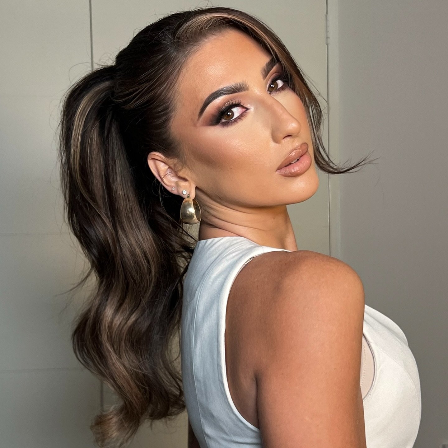 Actually in love with this look! I used a new palette from @morphebrushes rose frequency eye pallete 💕
Hair by the fabulous and funny @jayneyonghair 
Babe @moniquelouisewright 
#perthmua #perthmakeupartist