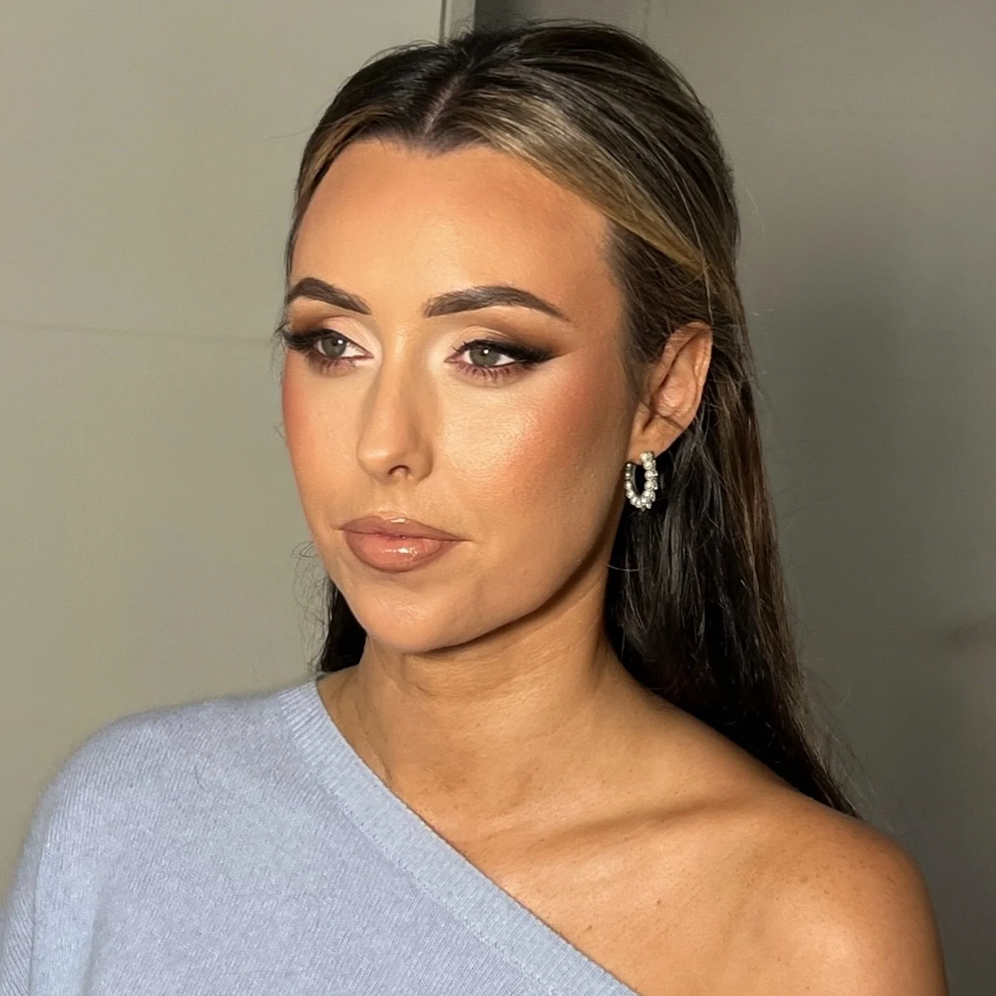 Most popular client request is a Smokey shadow wing with all matte eyeshadow and I can see why 🤩
#perthmua #perthmakeupartist