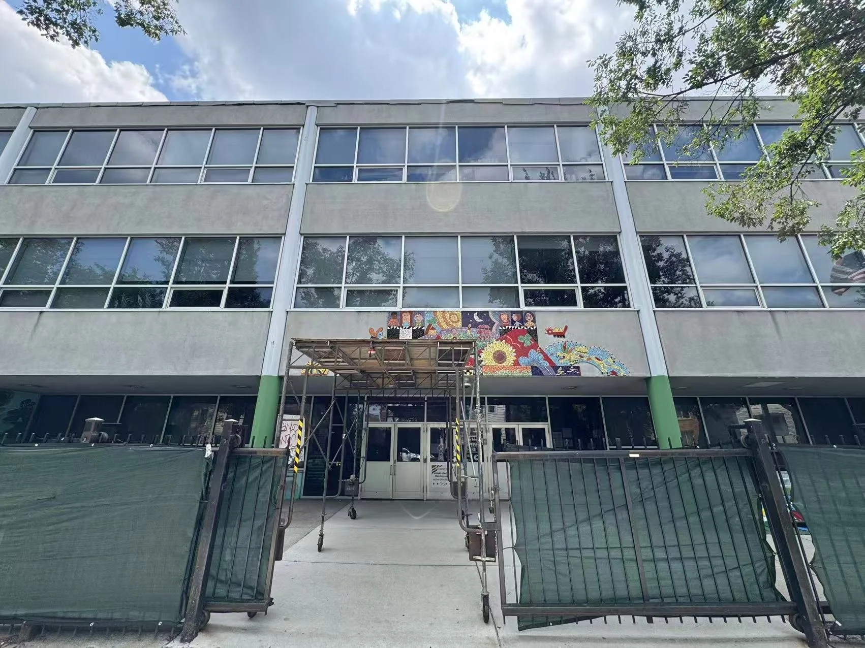 芝加哥公立學校發佈 98.8 億預算草案，擬裁減 760 名教師