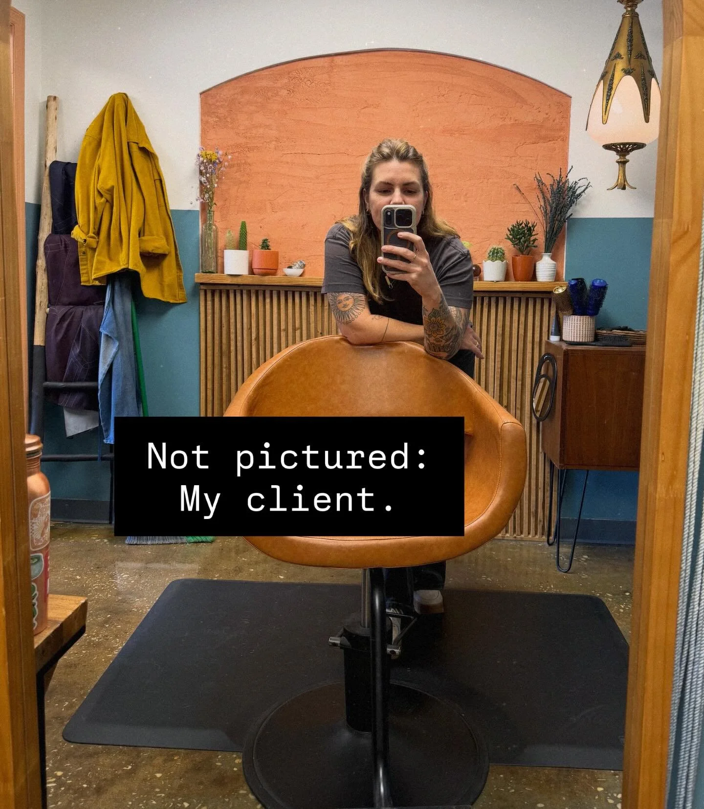 Why??
Your comfort over my content.
Presence over performance.
Real over filtered. 

What happens in the chair stays in the chair. 
Come exactly as you are❤️