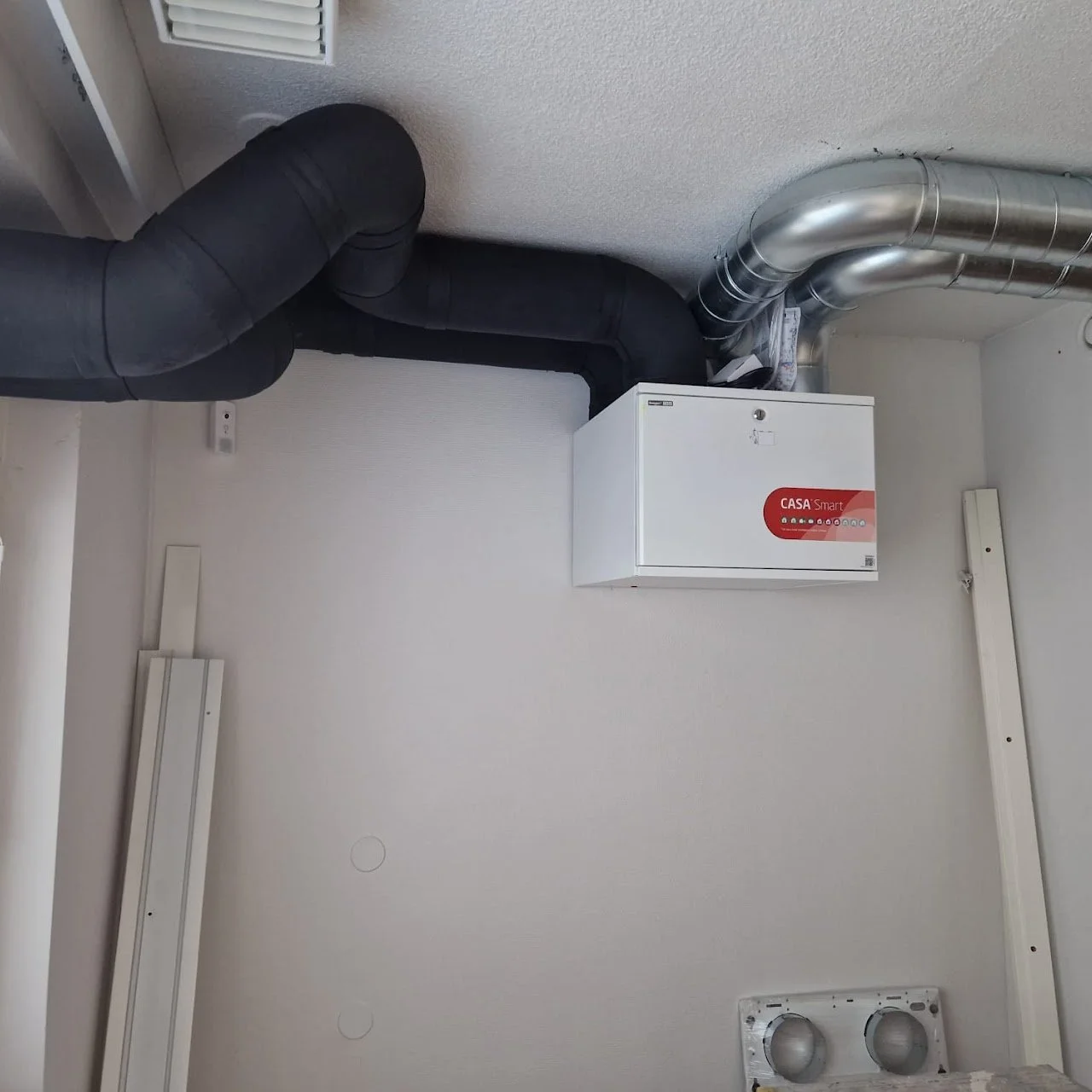 Ratkaisu pienelle asunnolle, jossa on hyvin pientä vapaata tilaa.