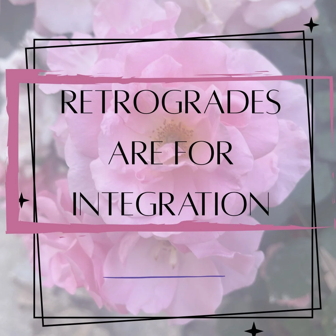 Astrology mirrors when we’ll get help & support + when we’ll face growth edges or learn lessons. From that POV, retrogrades nudge us to work through what needs to be reshaped.
Though it’s the trendiest, Mercury in Retrograde🔌