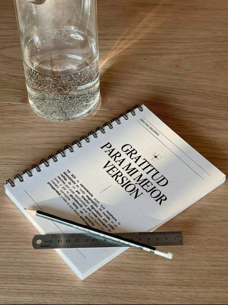 Diario de gratitud y manifestación