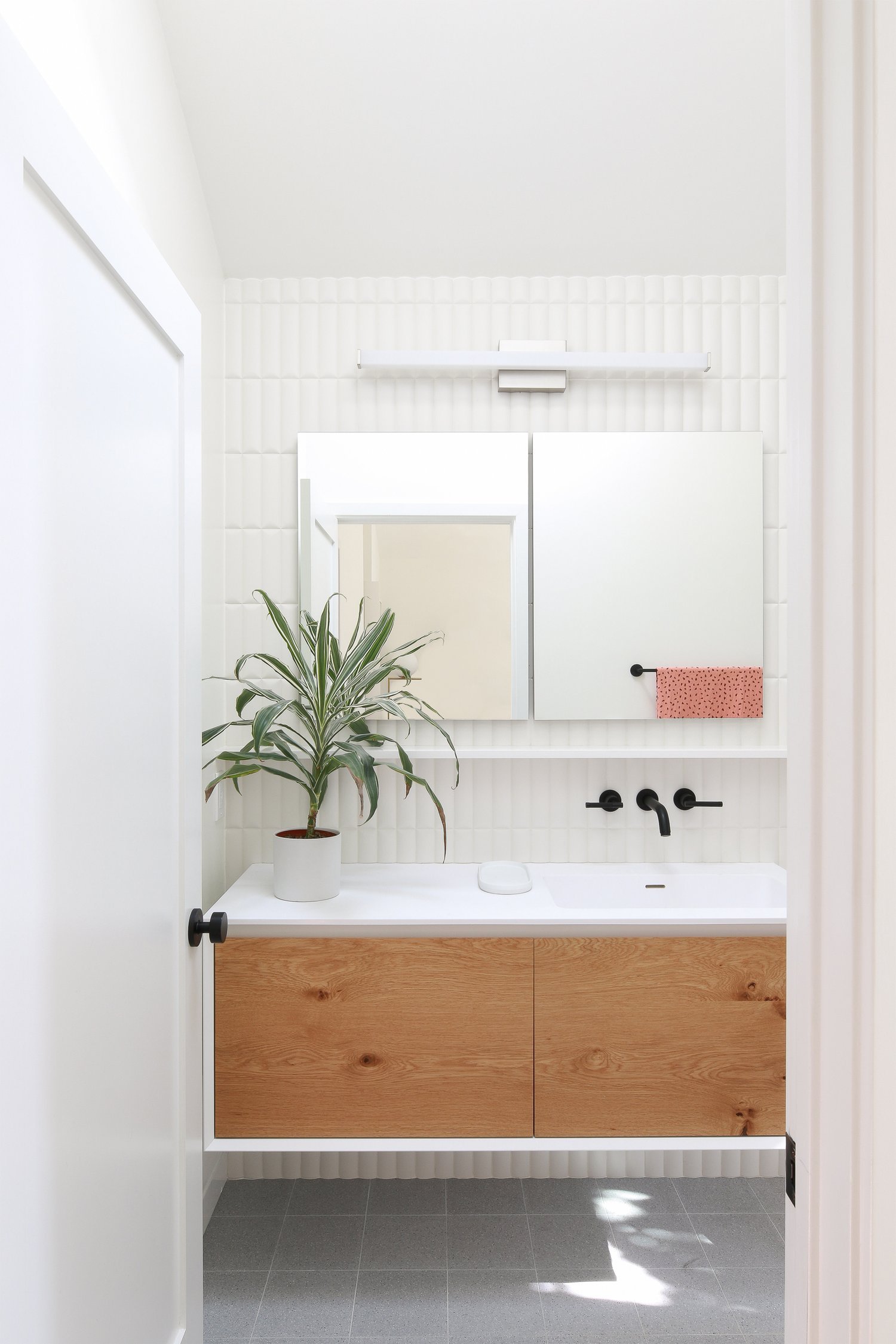 4132Mildred_MAAM_MainBath_Flat+Edit.jpg