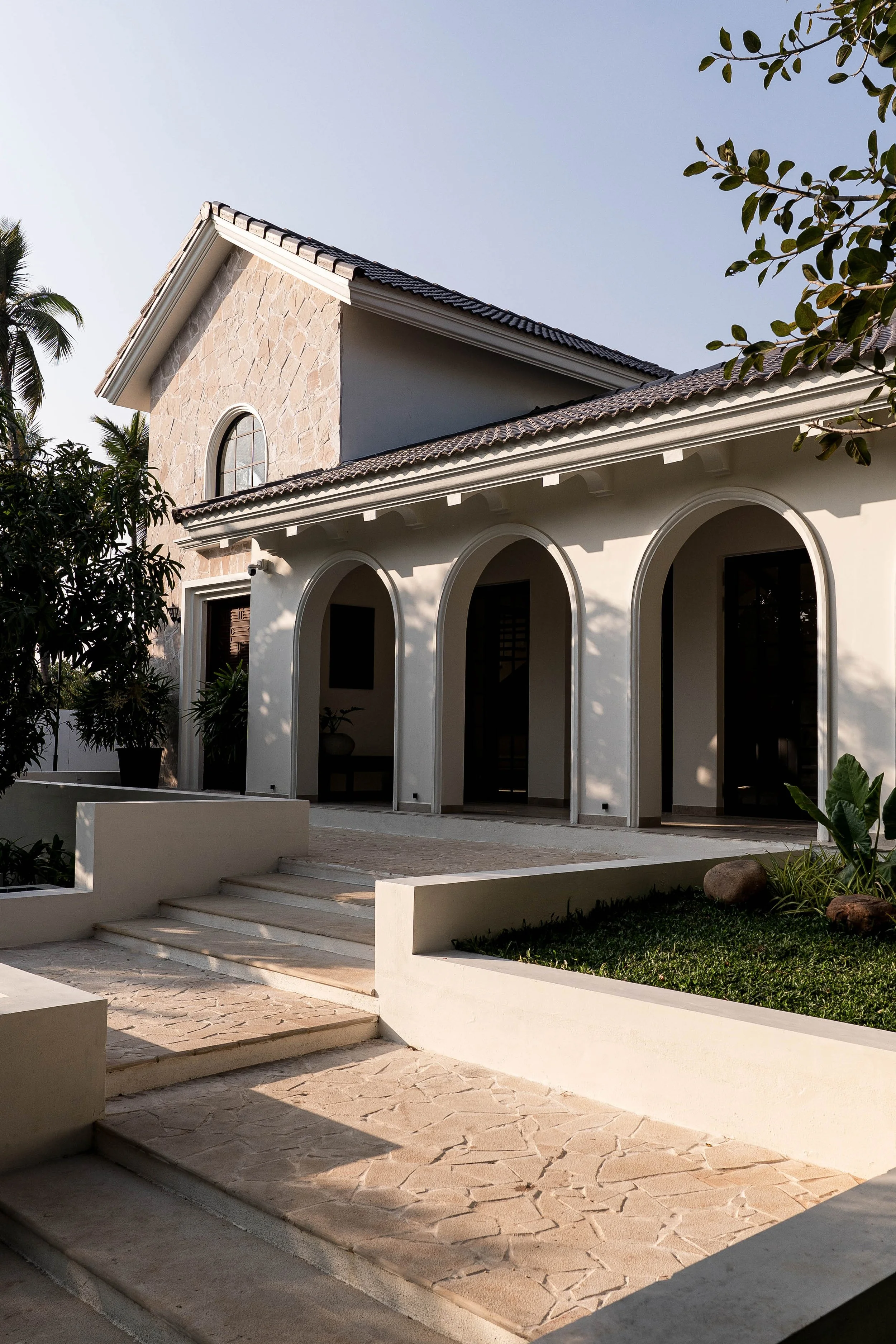 01 Entrance.jpg