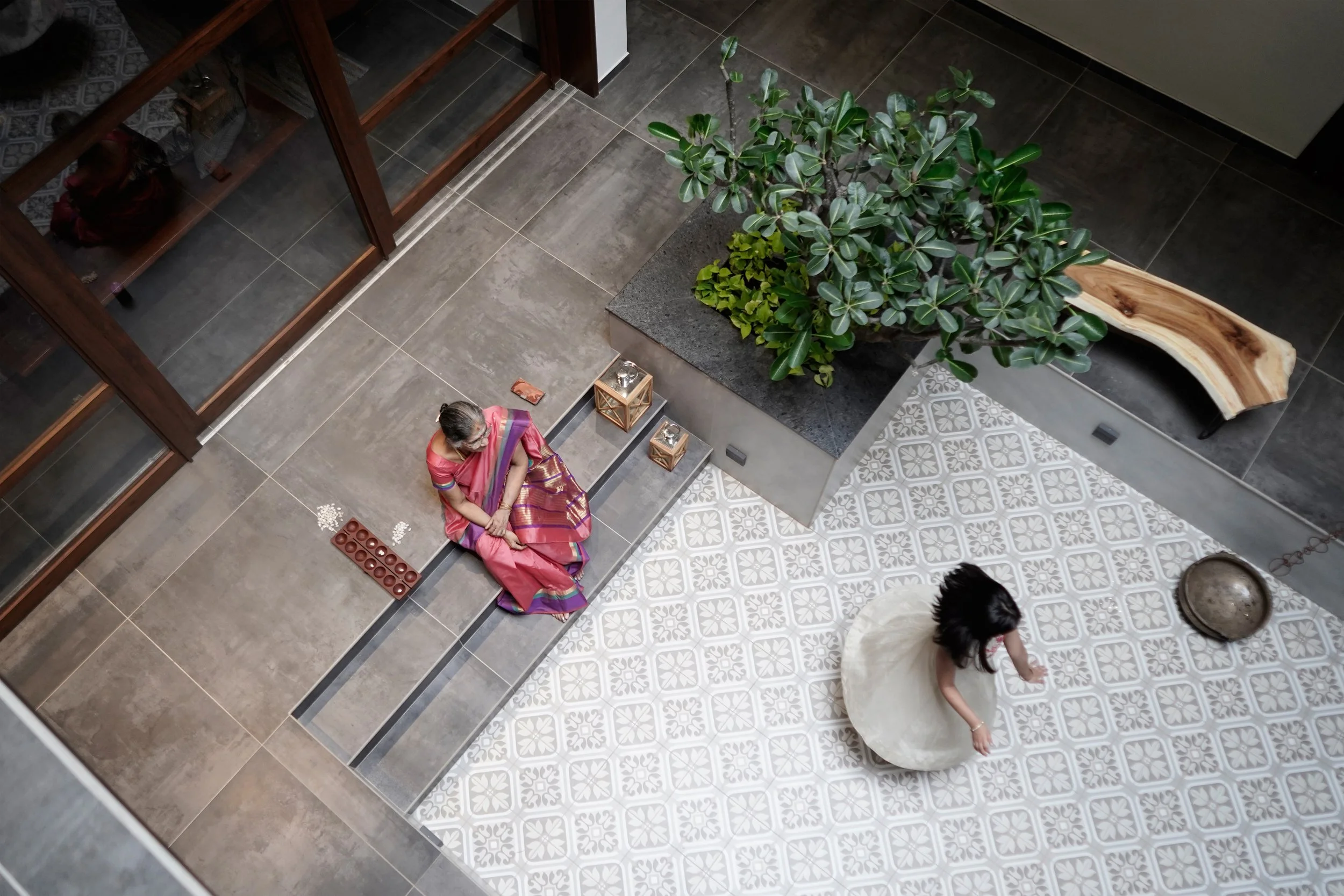 05 Courtyard 5.jpg