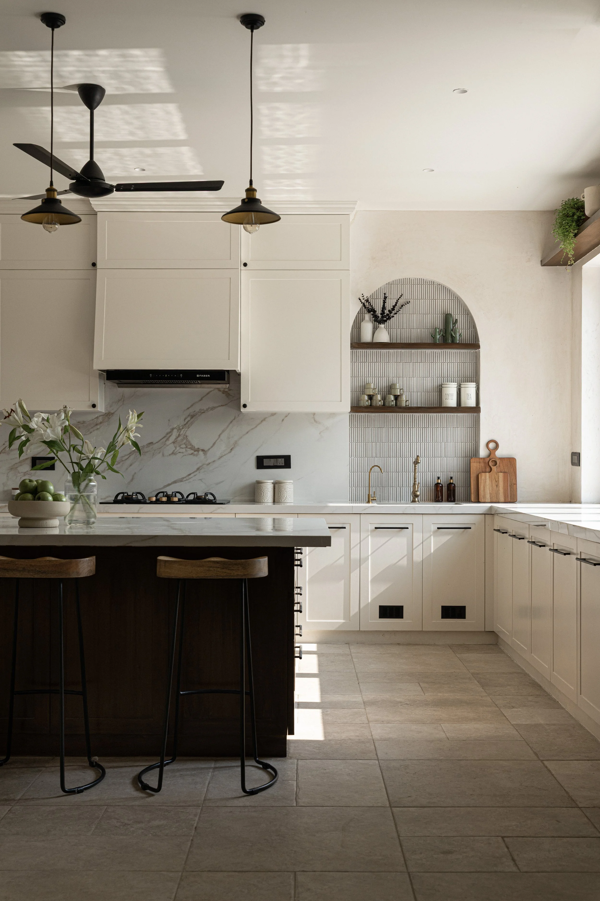 09 Kitchen.jpg