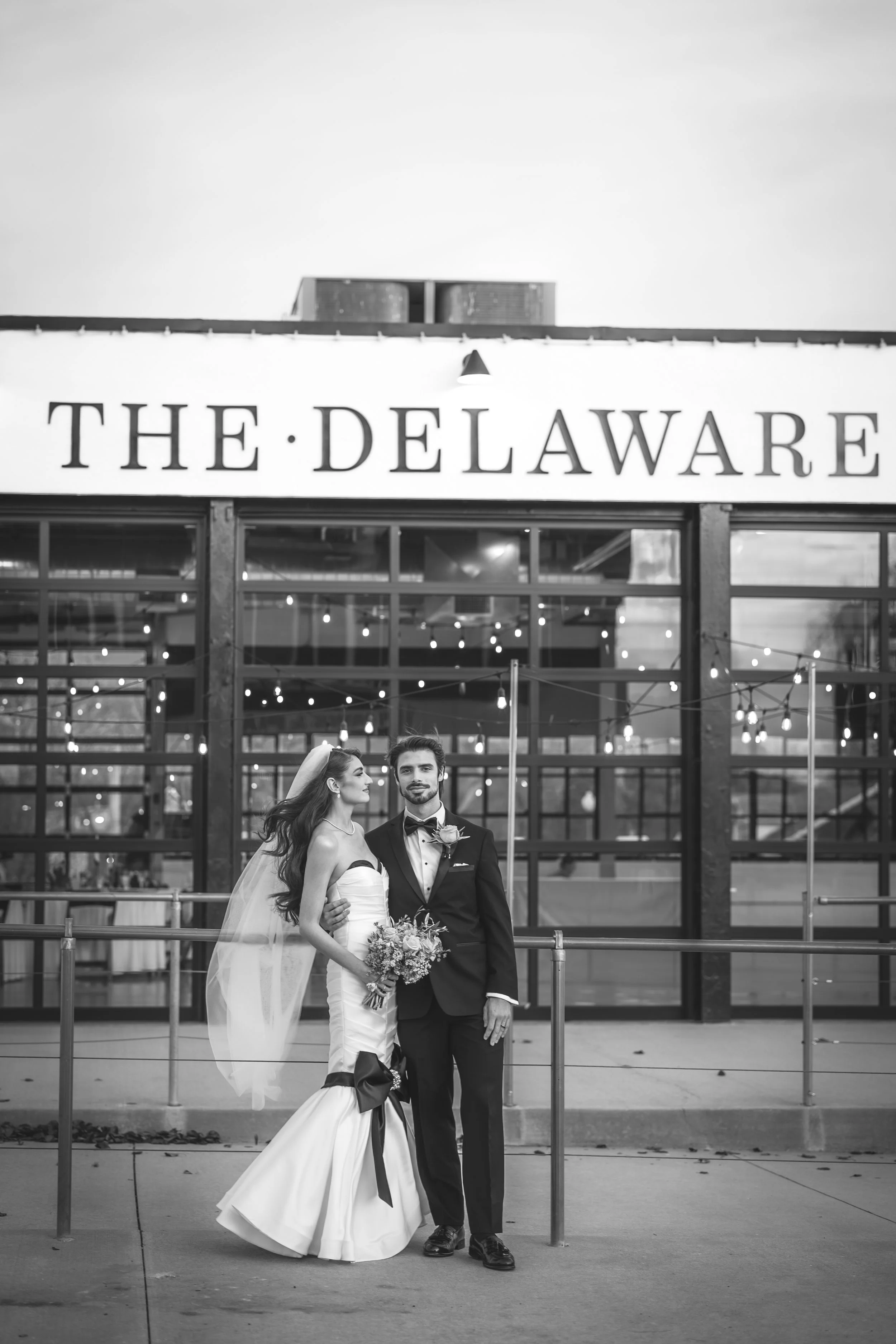 kansas-city-luxury-wedding-photographer-ballet-cello-weddin-at-the-delaware22.jpg