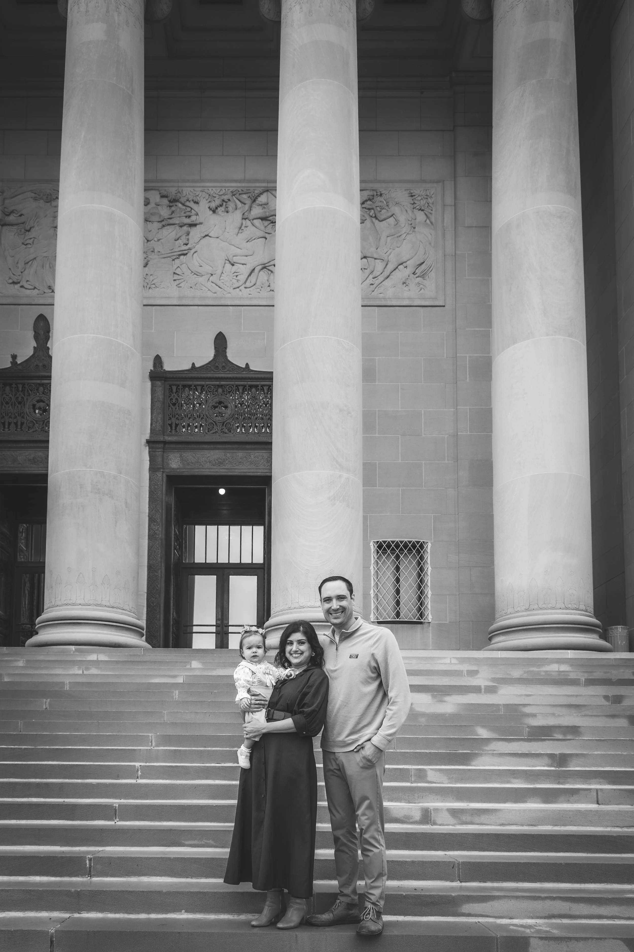 kansas-city-luxury-lfiestyle-family-photographer-exteneded-family-session20.jpg