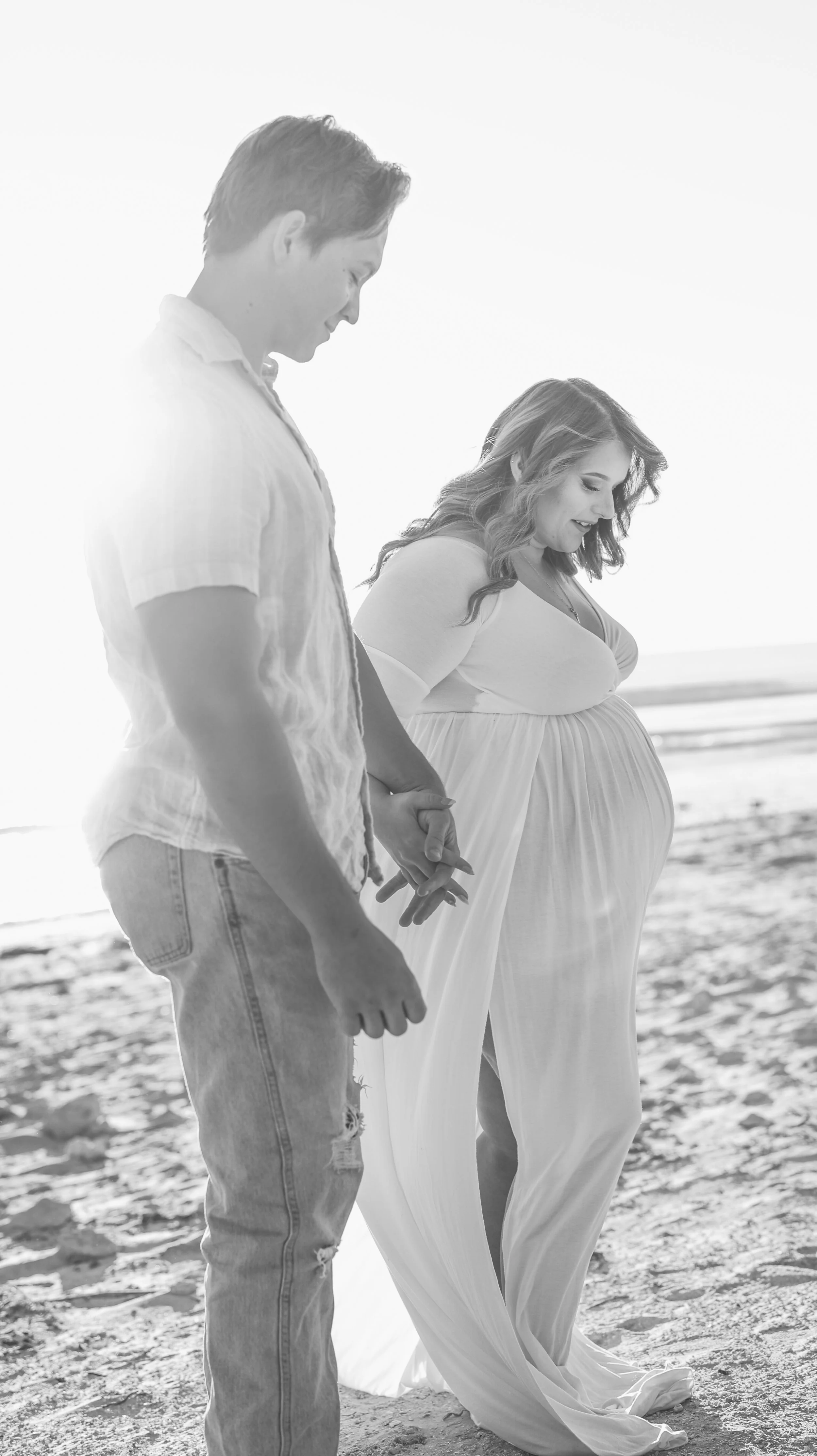 maternity-session-clearwater-beach-florida-golden-hour38.jpg