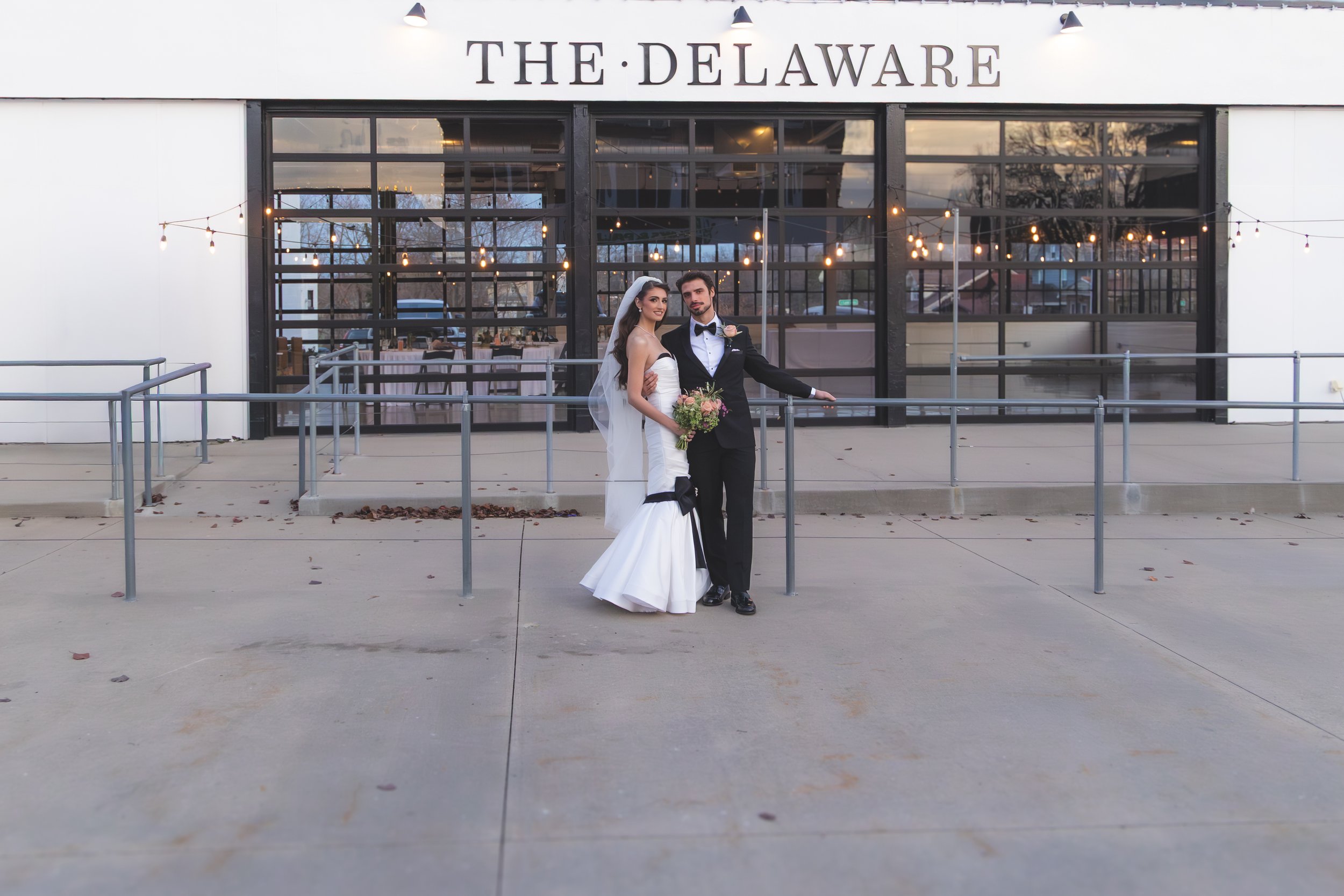 kansas-city-luxury-wedding-photographer-ballet-cello-weddin-at-the-delaware25.jpg